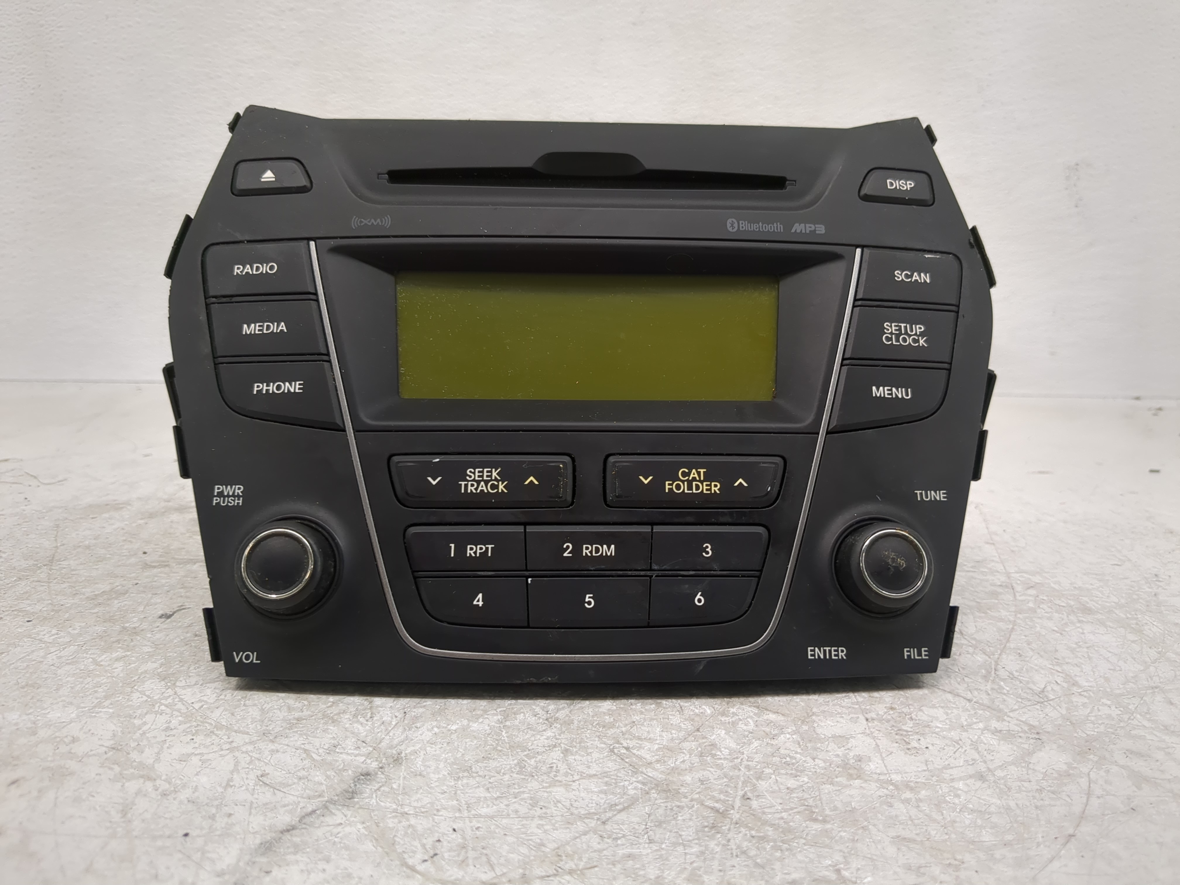 2015-2016 Hyundai Santa Fe Am Fm Cd Player Radio Receiver 1198661 - Oemusedautoparts1.com