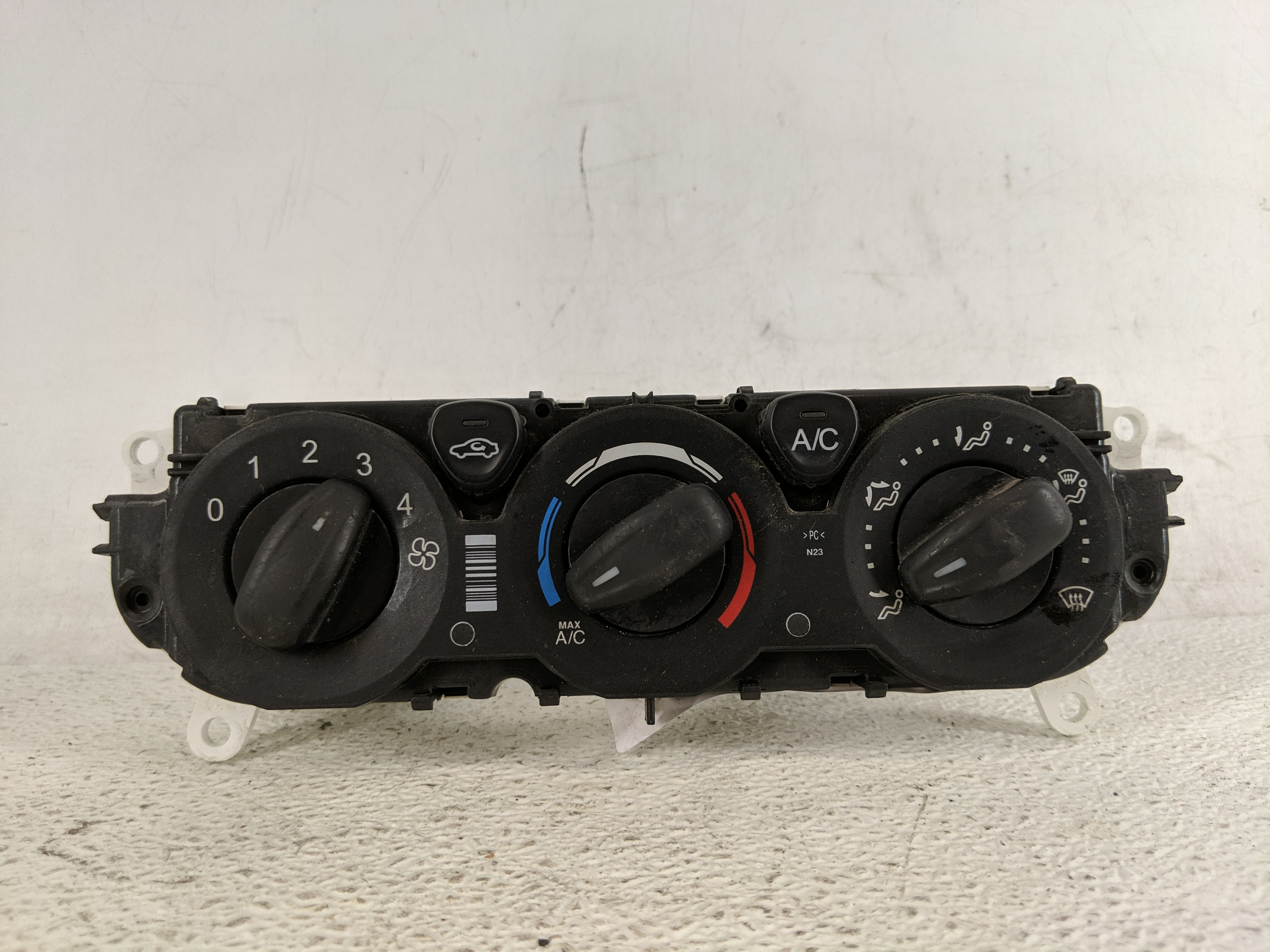 2015-2019 Ford Transit-150 Ac Heater Climate Control 1198674 - Oemusedautoparts1.com