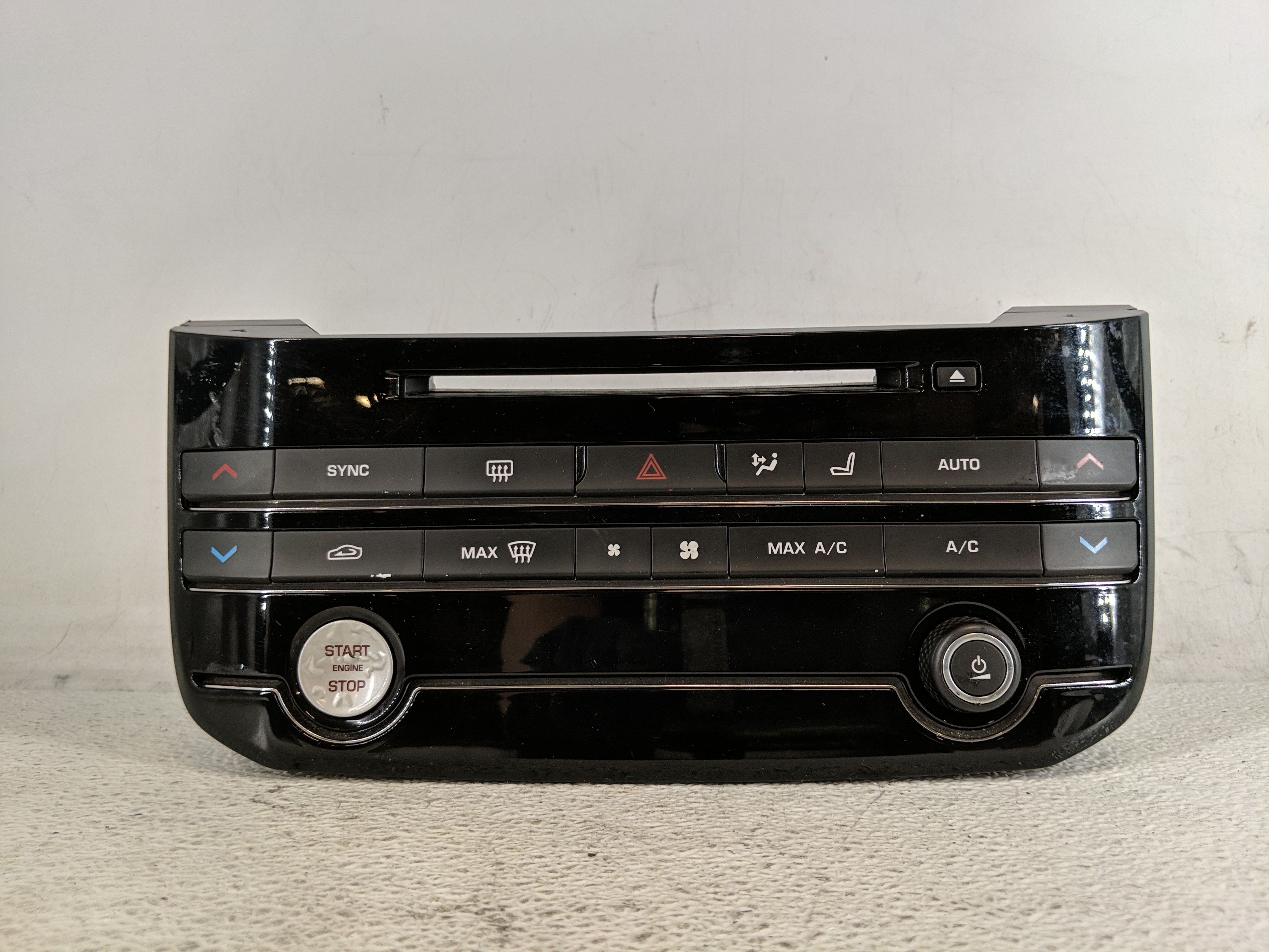 2017-2017 Jaguar Xe Ac Heater Climate Control Gx63-18c858-ne 1198675 - Oemusedautoparts1.com