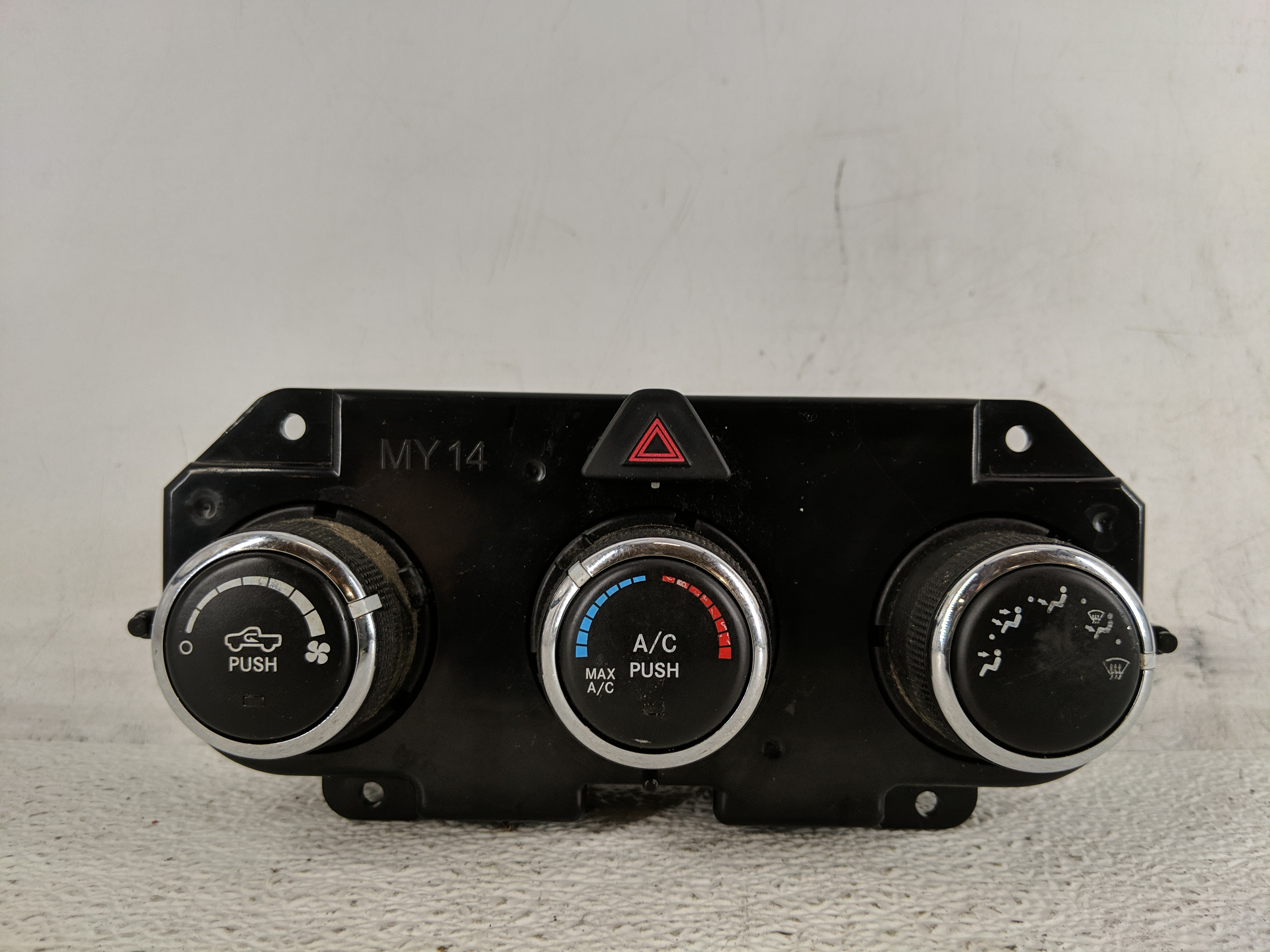 Dodge Ram 1500 Ac Heater Climate Control P68268191aa 1198680 - Oemusedautoparts1.com