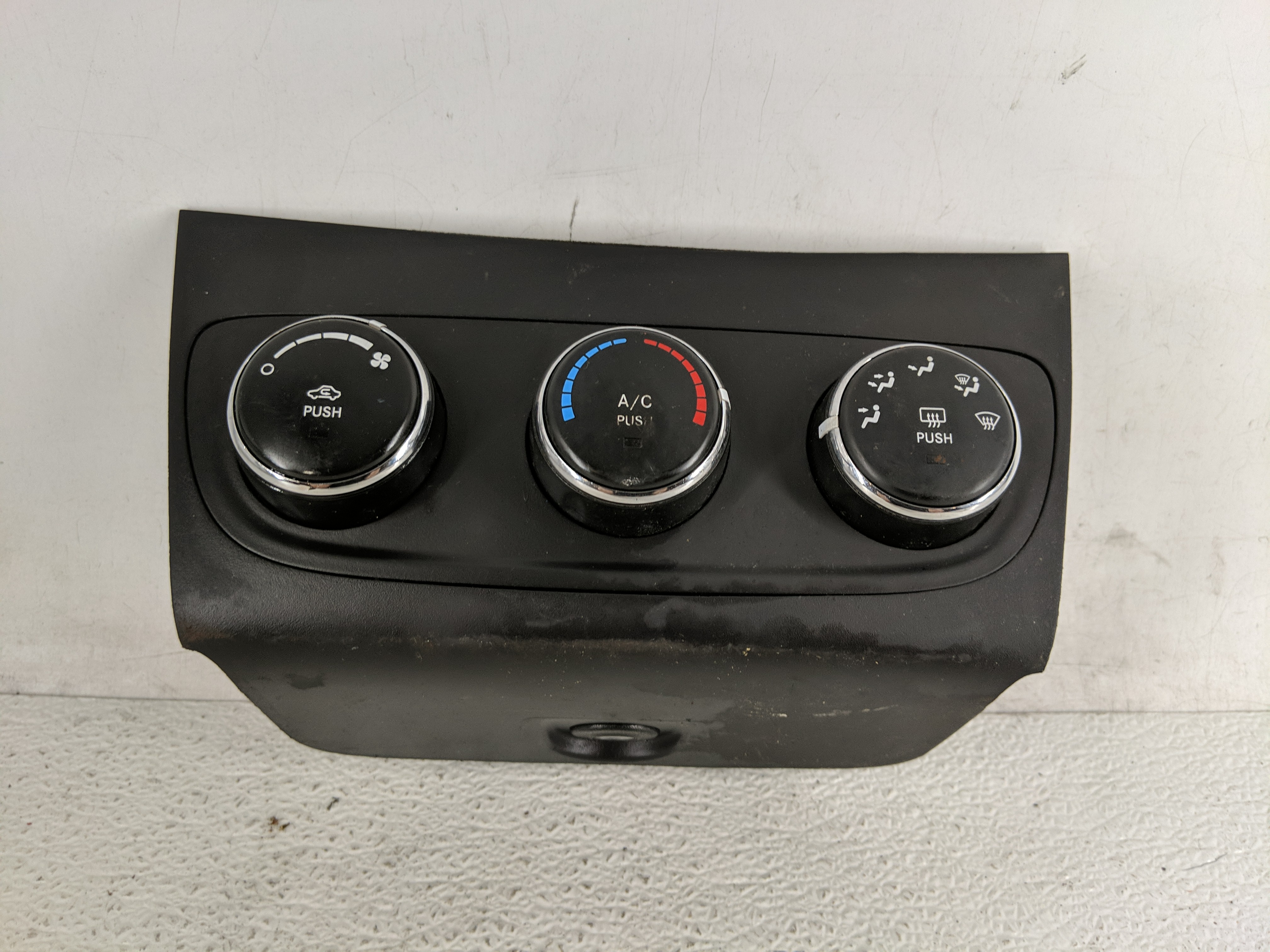 Picture of 2010-2014 Dodge Avenger Ac Heater Roof Climate Control Temperature Oem 1198682