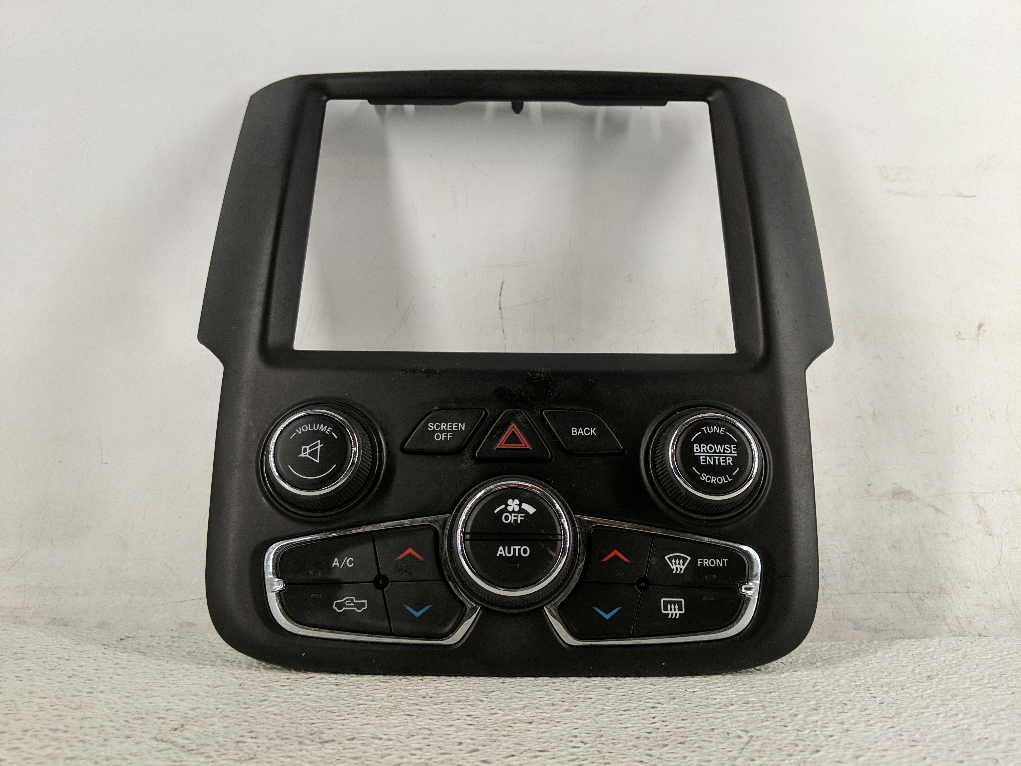 2007-2008 Pontiac Torrent Radio Control Panel 1198686 - Oemusedautoparts1.com