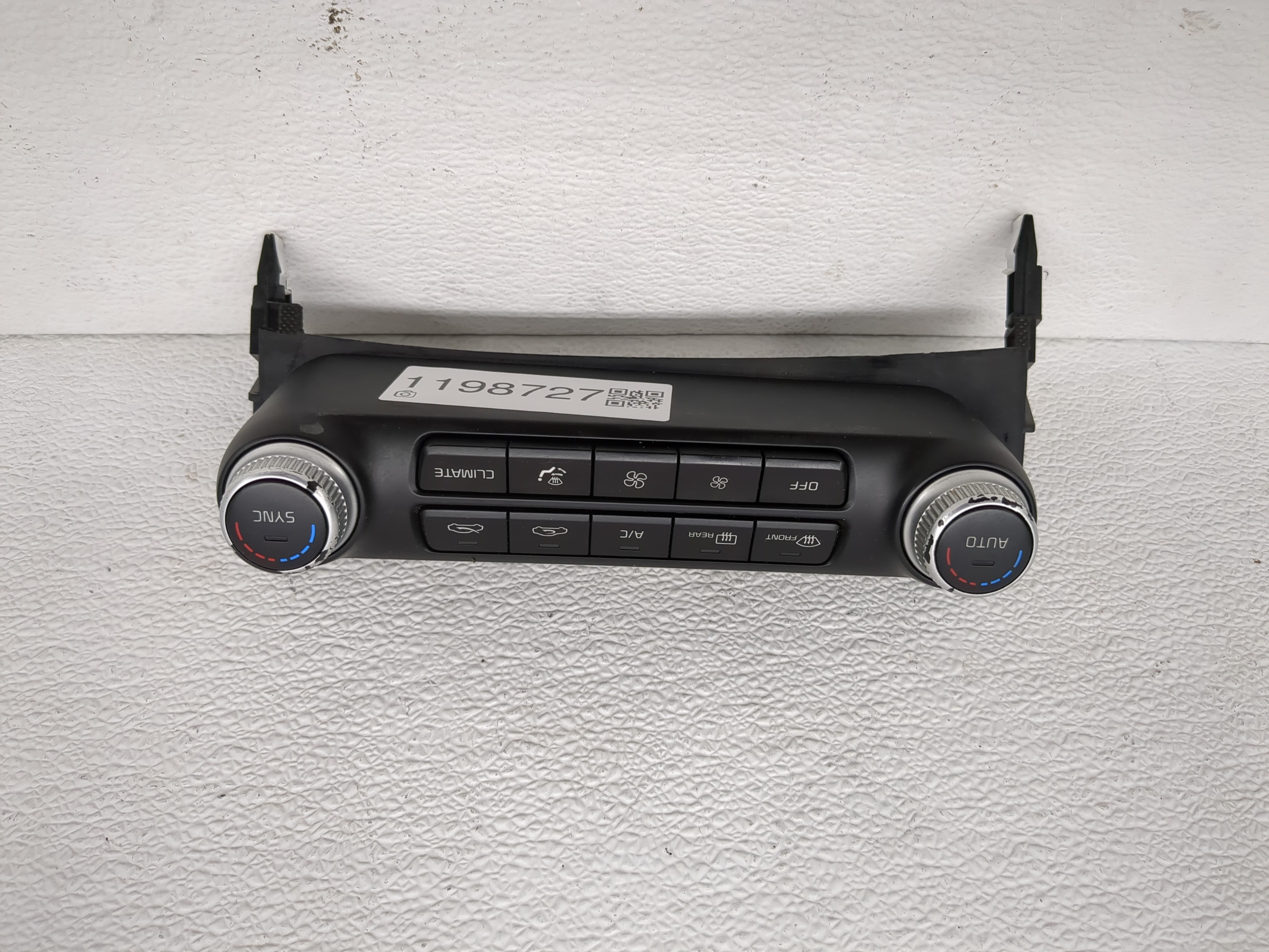 Picture of 2018-2020 Kia Stinger Ac Heater Climate Control 1198727