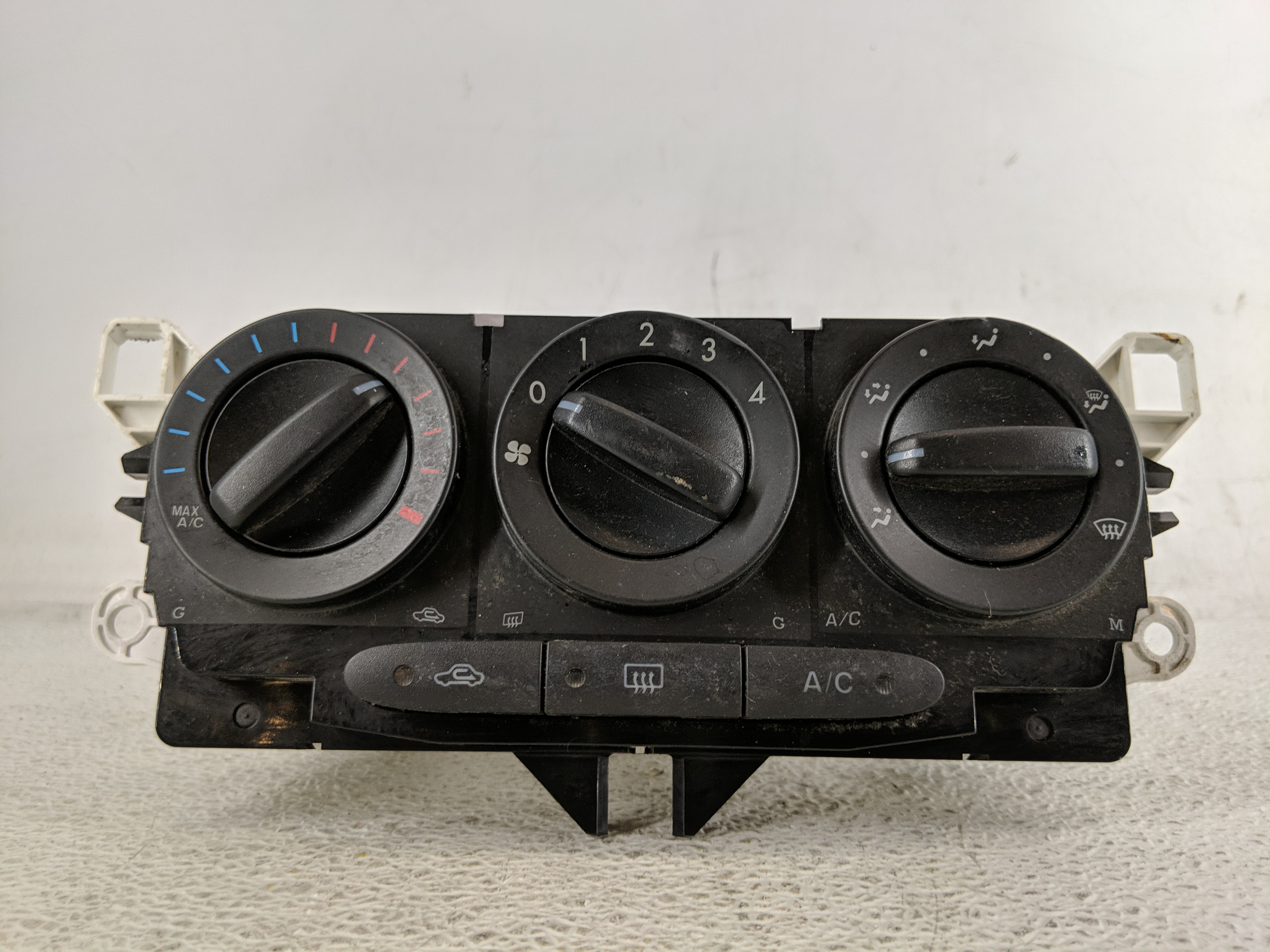 2010-2012 Mazda Cx-7 Ac Heater Climate Control M1900eh45a02 1198736 - Oemusedautoparts1.com