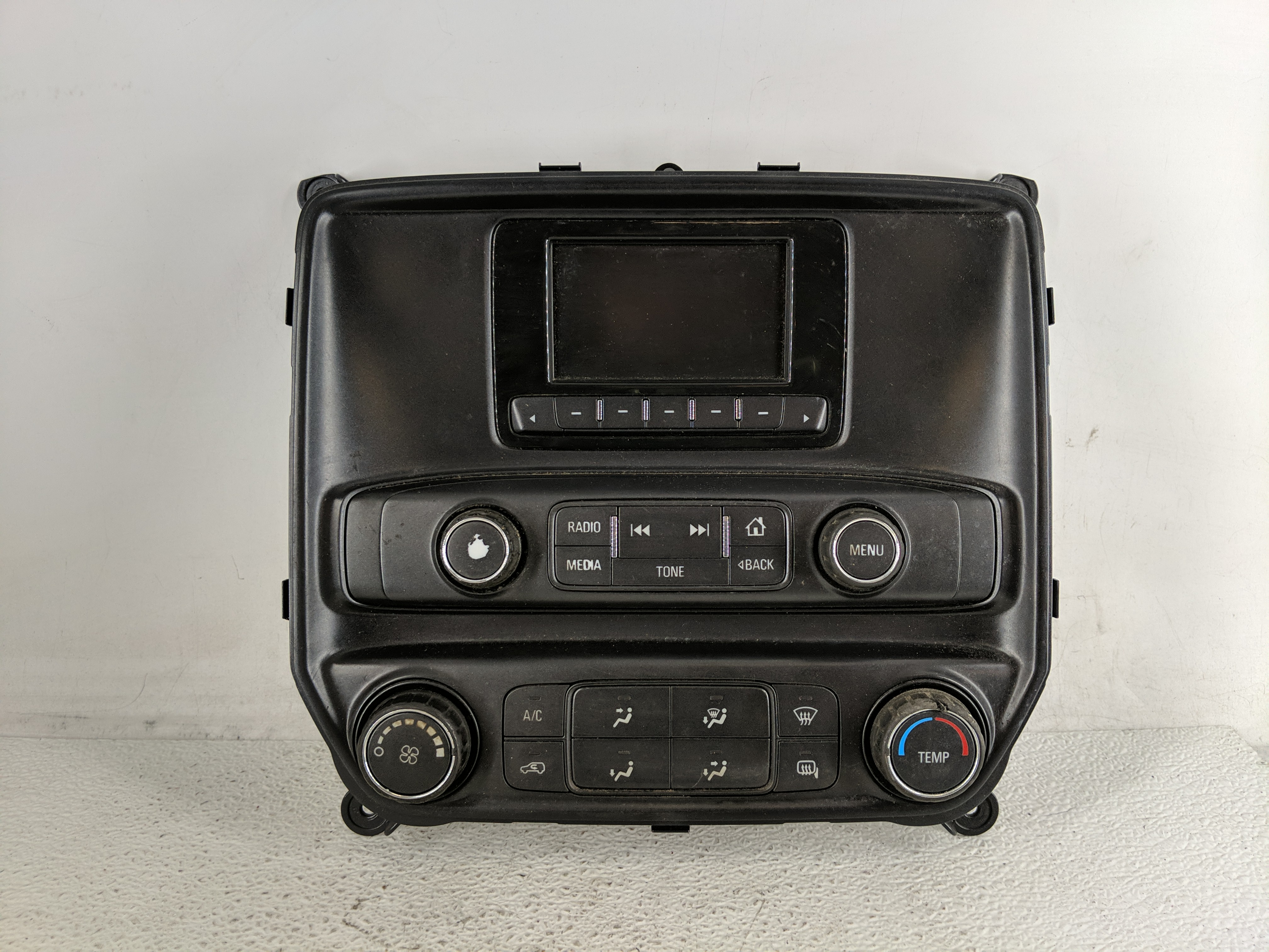 2015-2015 Chevrolet Silverado 2500 Radio Control Panel 1198743 - Oemusedautoparts1.com