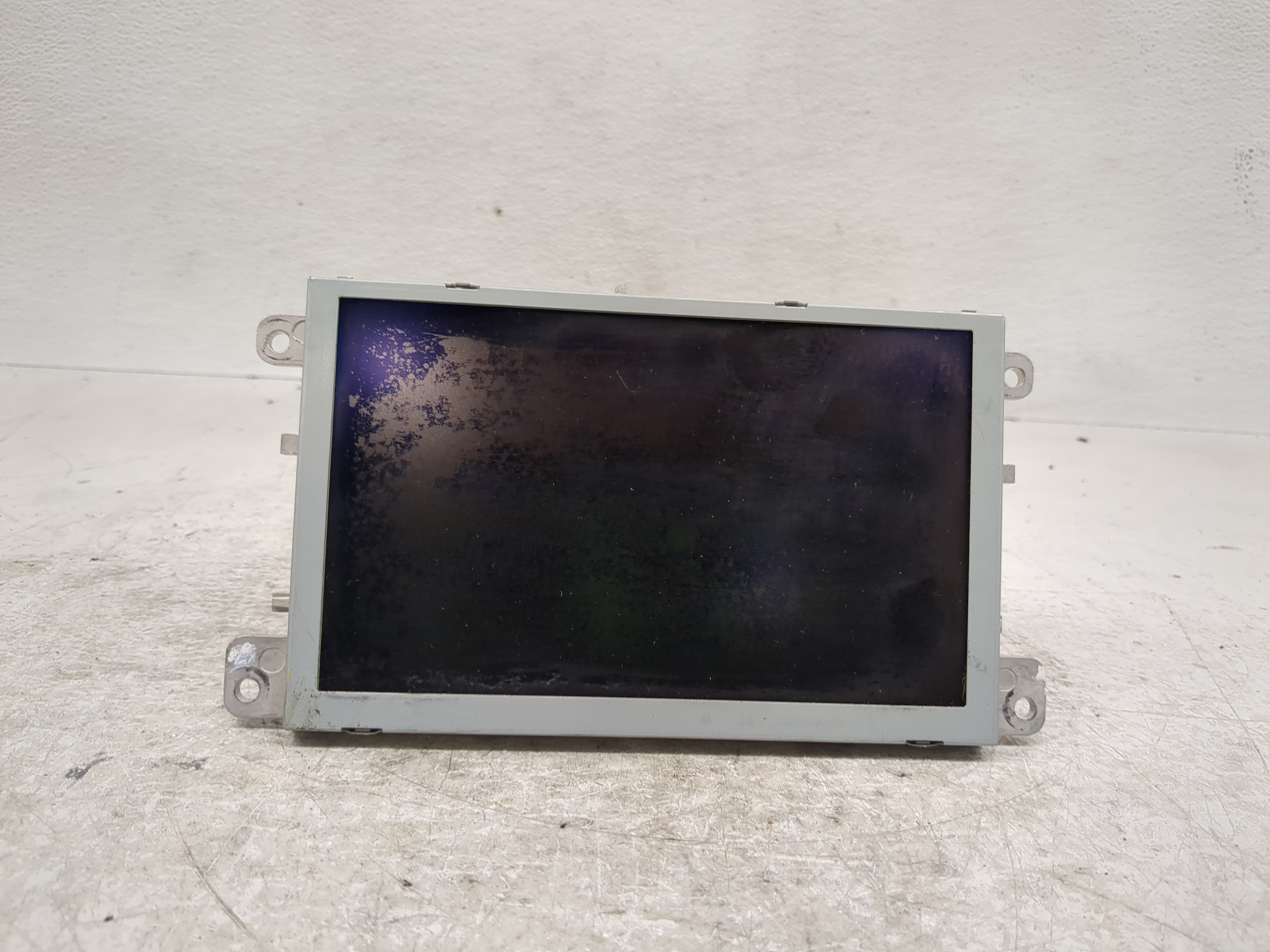 Audi Q7 Am Fm Cd Player Radio Receiver 1198754 - Oemusedautoparts1.com