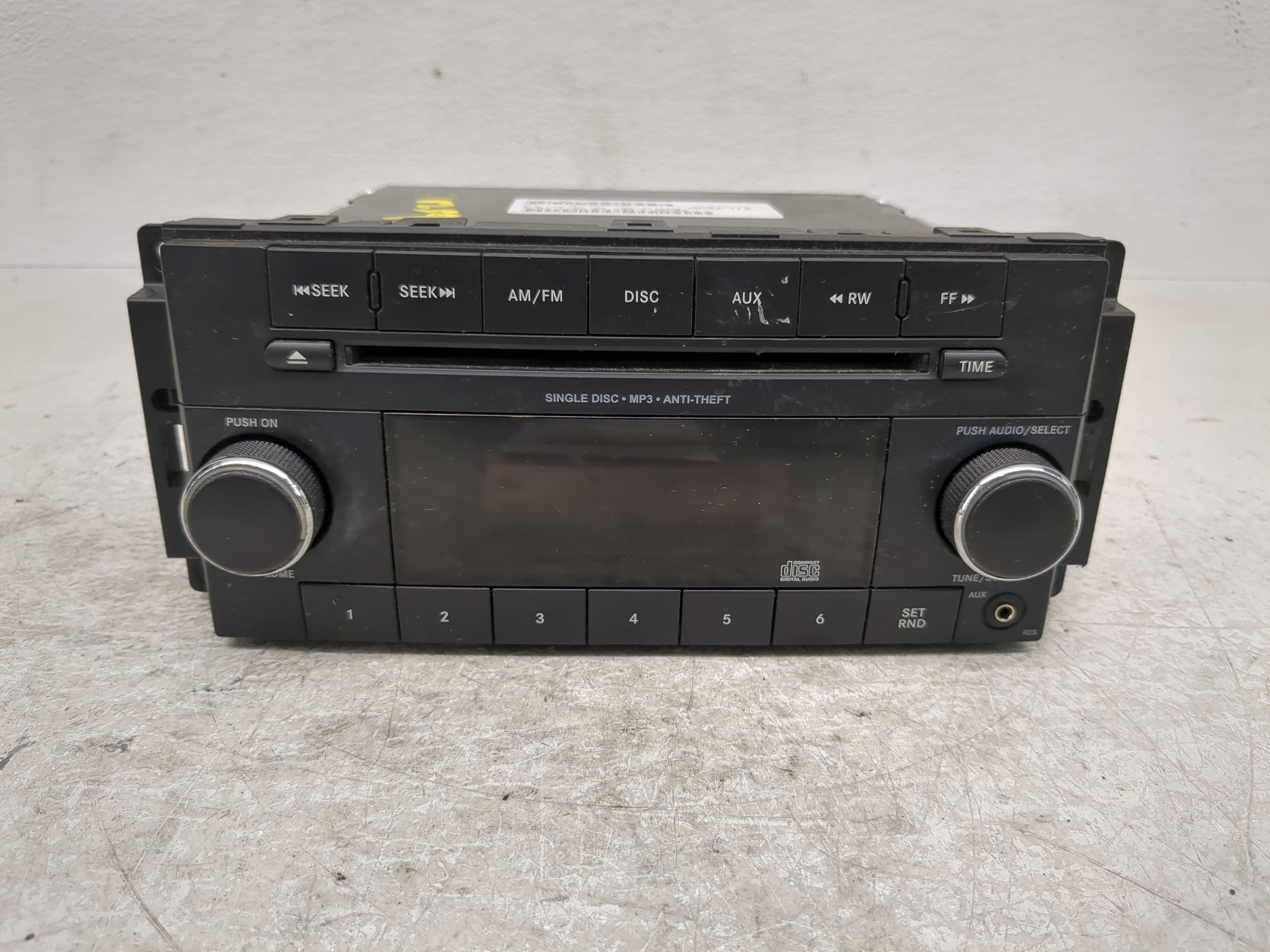 Dodge Caravan Am Fm Cd Player Radio Receiver 1198757 - Oemusedautoparts1.com
