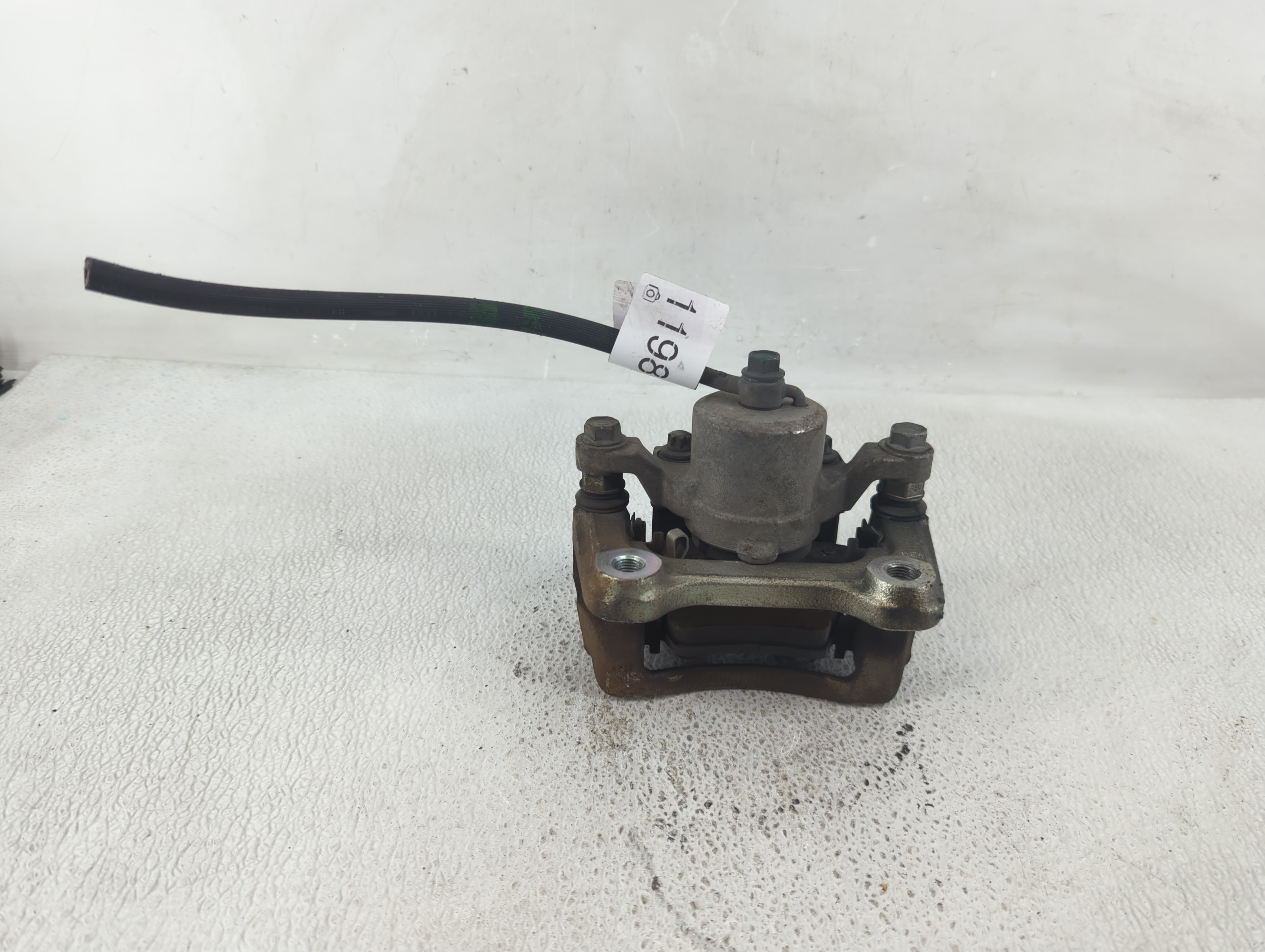 2016-2021 Hyundai Tucson Front Driver Left Brake Caliper 1198770 - Oemusedautoparts1.com