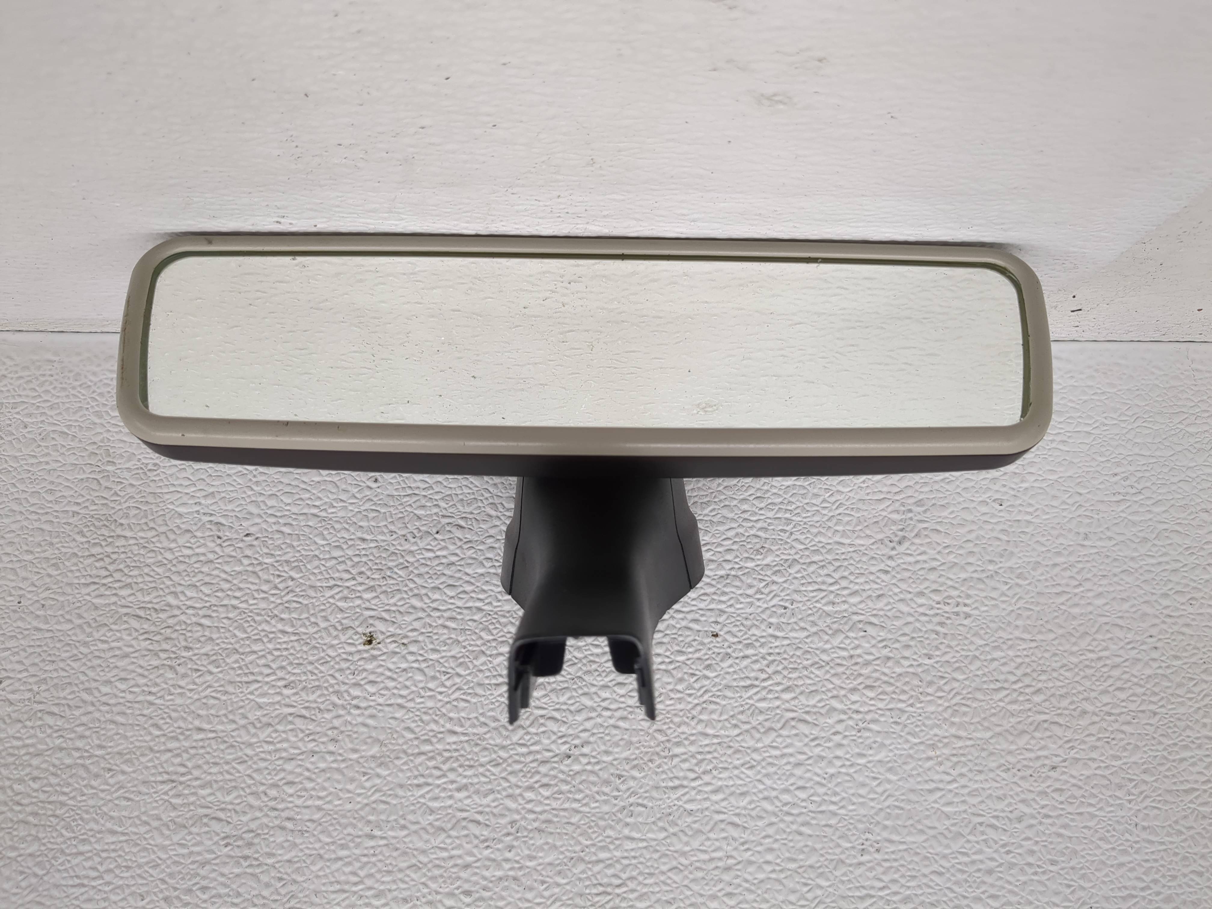 2015-2019 Volkswagen Golf Interior Rear View Mirror Oem 1198822 - Oemusedautoparts1.com