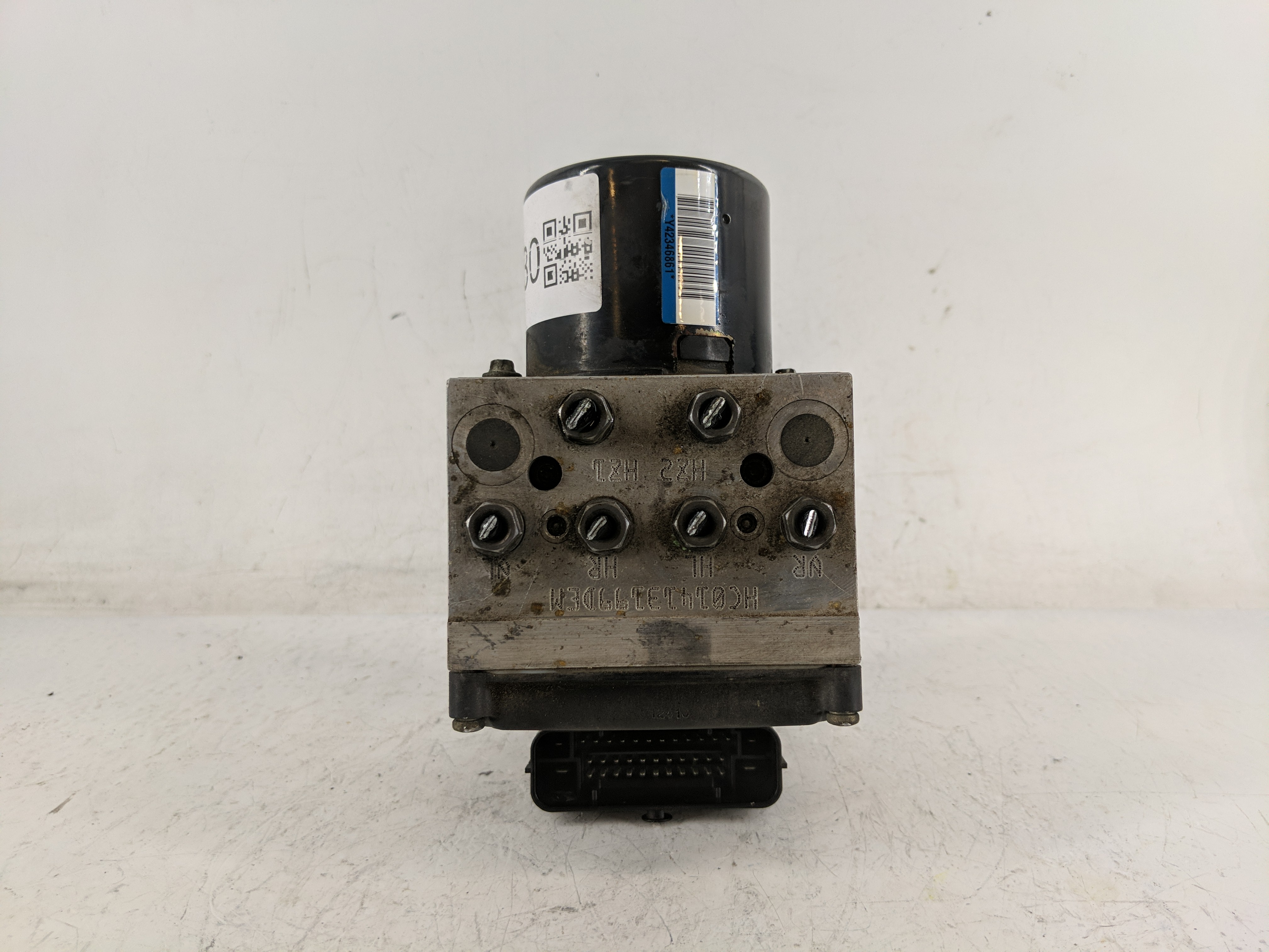 2011-2012 Volkswagen Cc Abs Pump Control Module 1198830 - Oemusedautoparts1.com