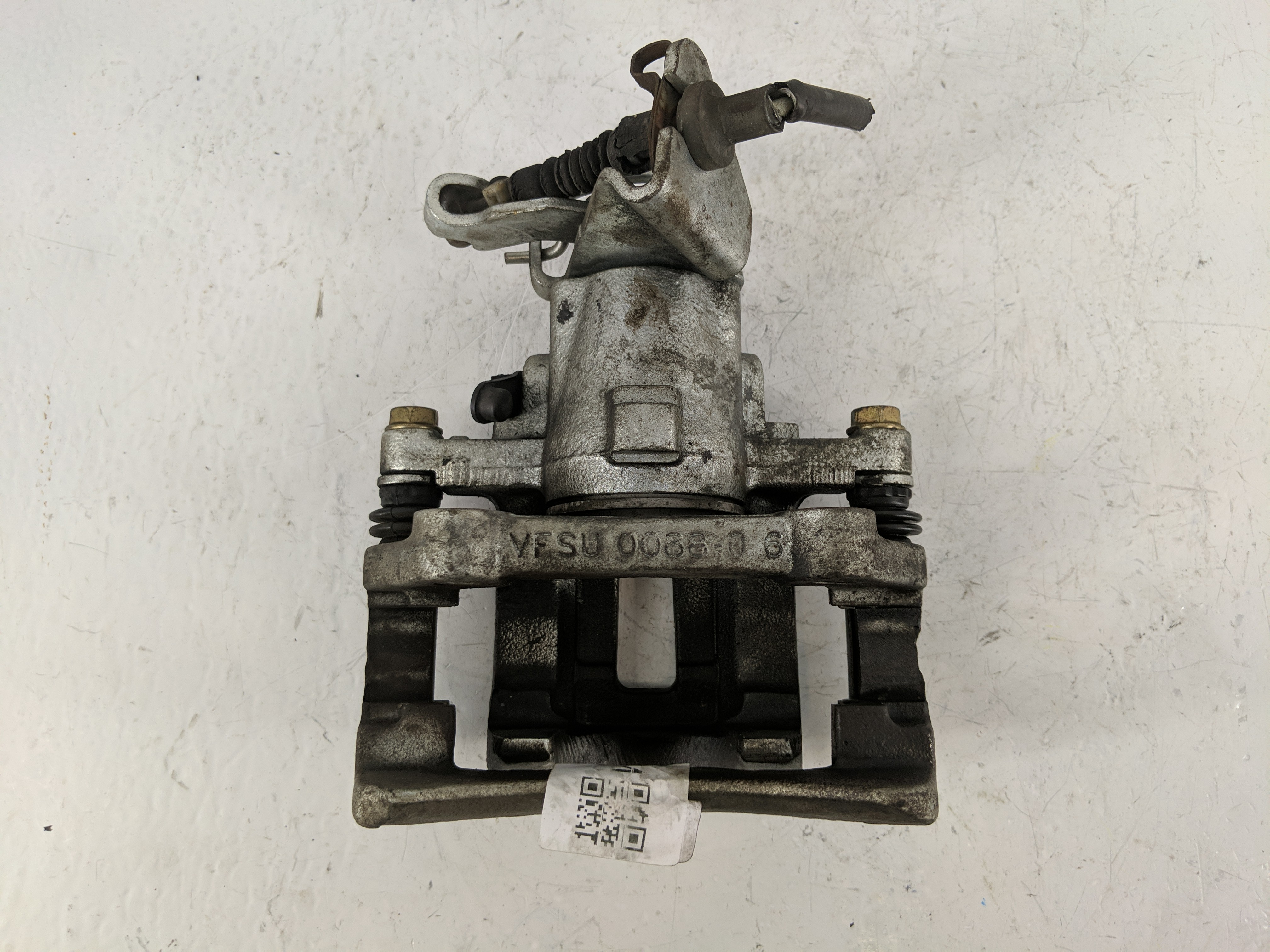 2005-2010 Ford Mustang Front Driver Left Brake Caliper 1198834 - Oemusedautoparts1.com