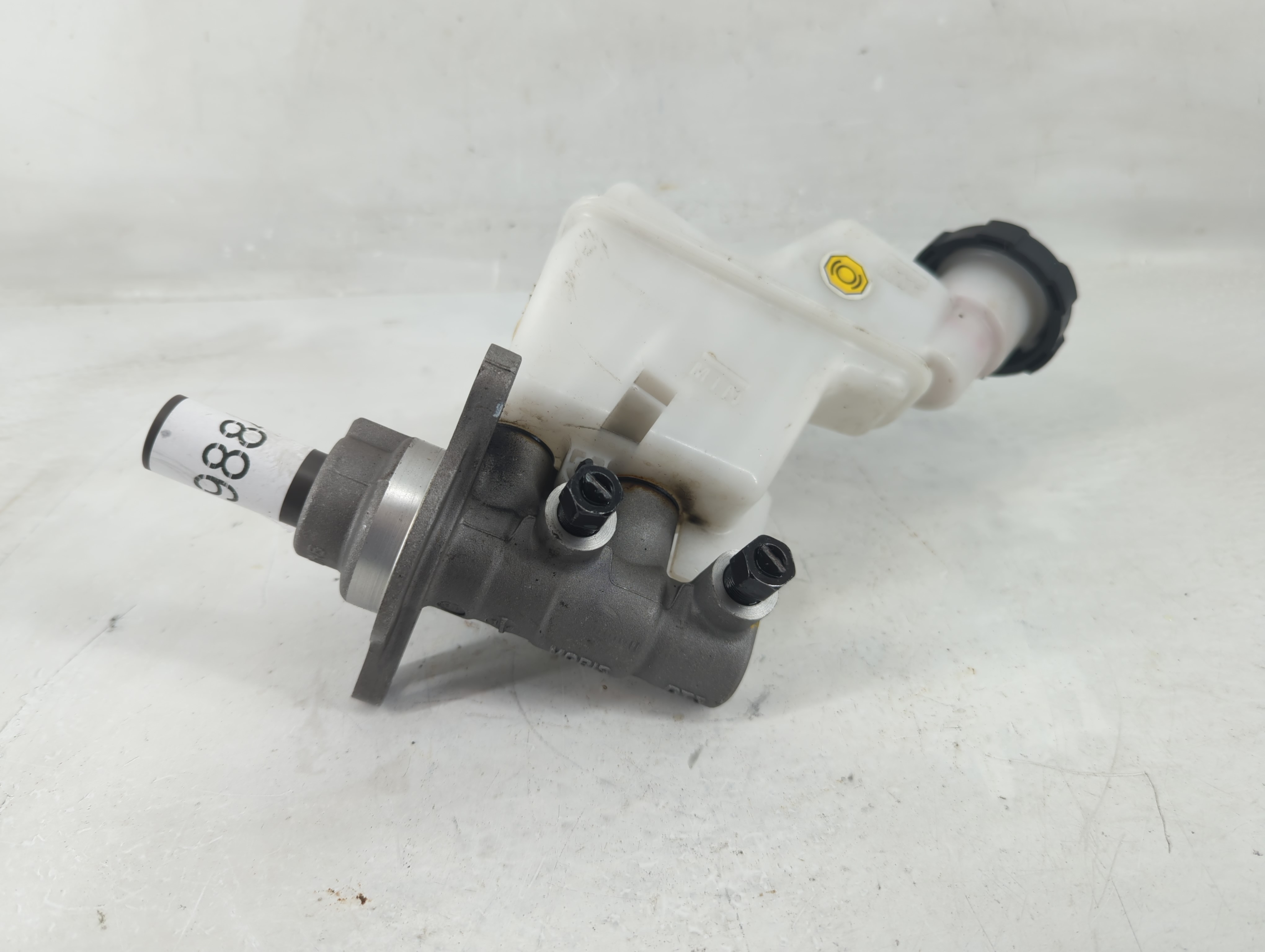 2021-2021 Kia K5 Brake Master Cylinder 1198840 - Oemusedautoparts1.com