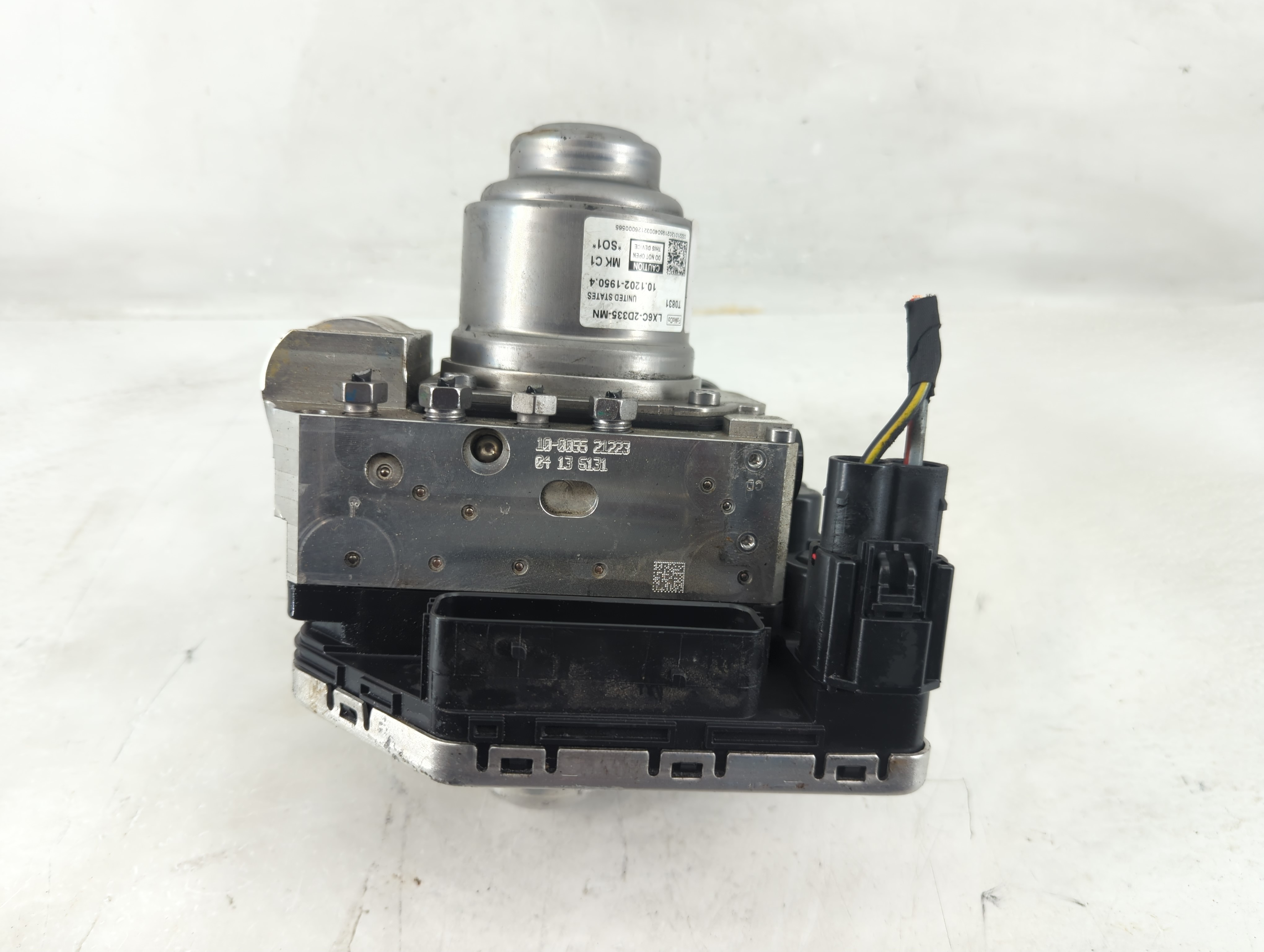 2020-2020 Lincoln Corsair Abs Pump Control Module 1198852 - Oemusedautoparts1.com