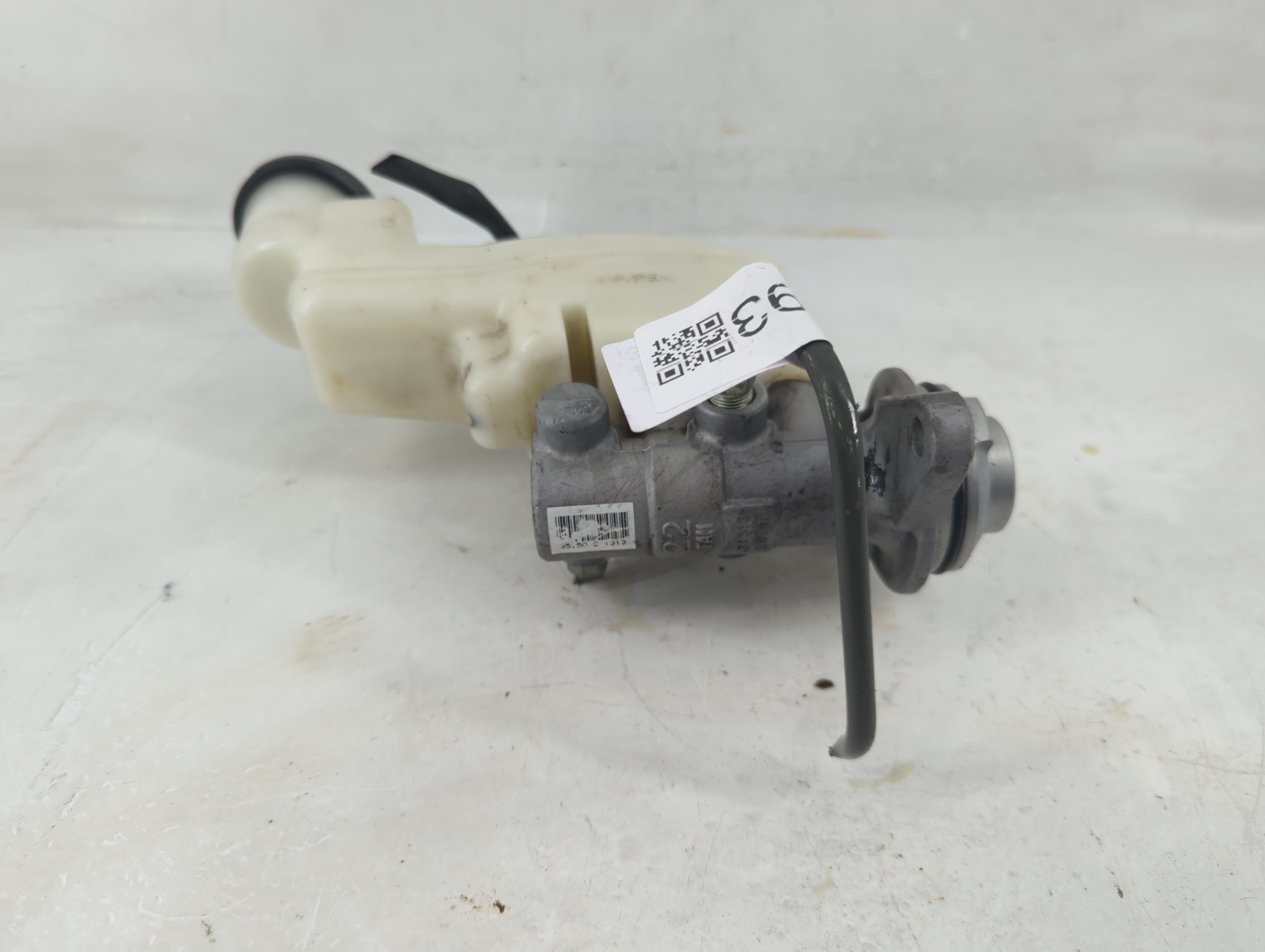 Toyota Camry Brake Master Cylinder 1198893 - Oemusedautoparts1.com