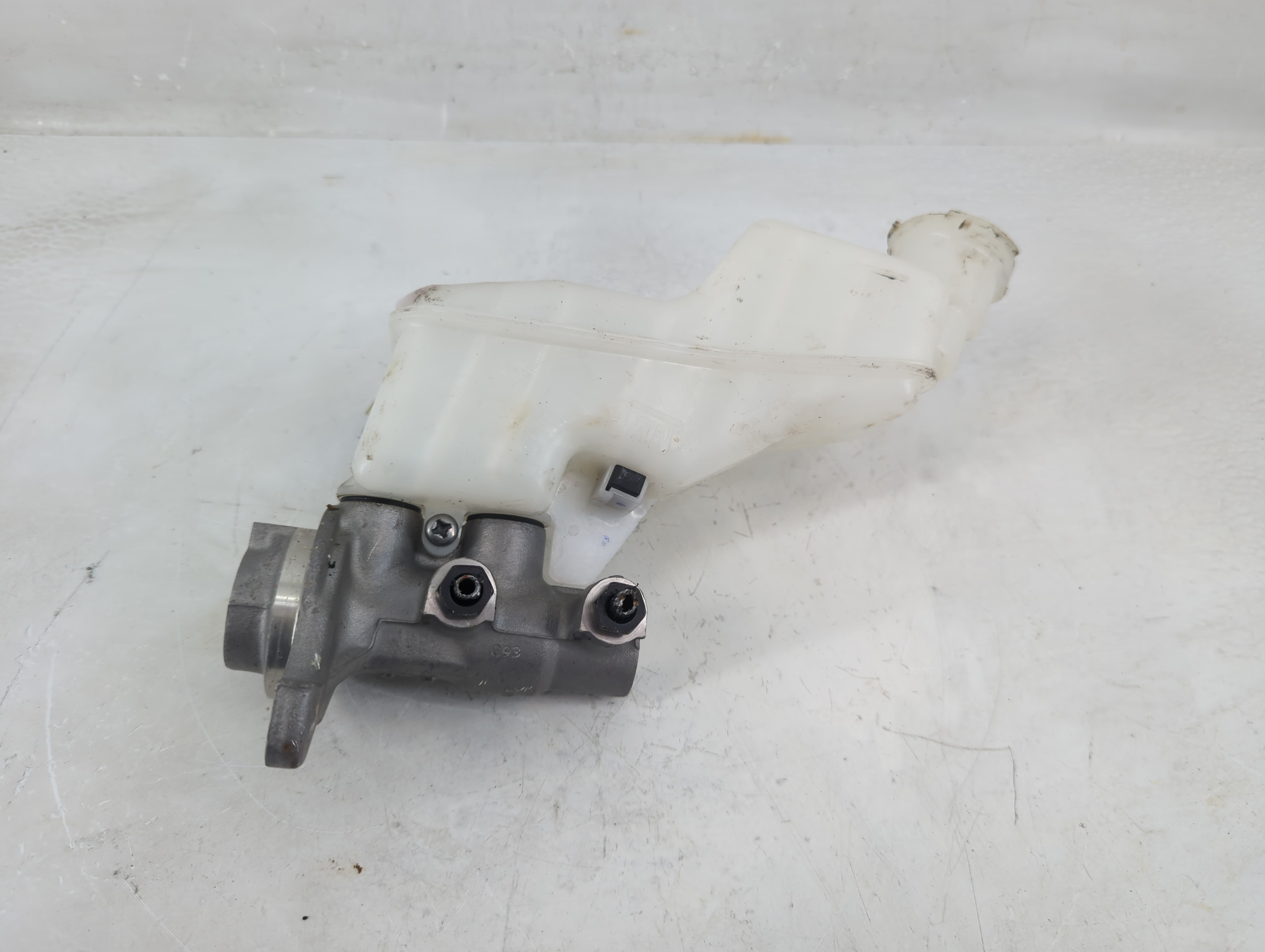 2023 Hyundai Santa Cruz Brake Master Cylinder 1198895 - Oemusedautoparts1.com