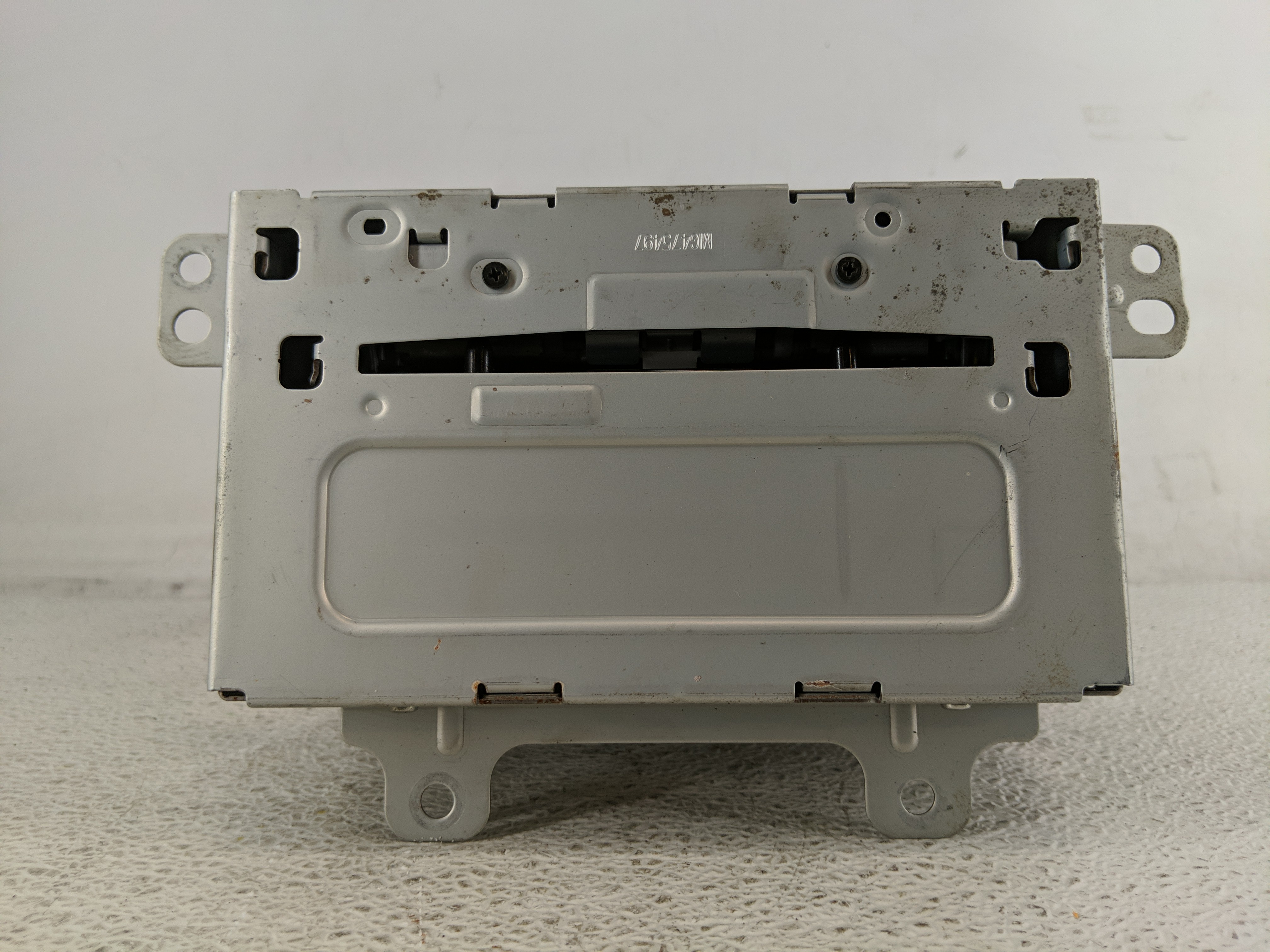 Picture of 2013-2016 Chevrolet Cruze Am Fm Cd Player Radio Receiver 1198924