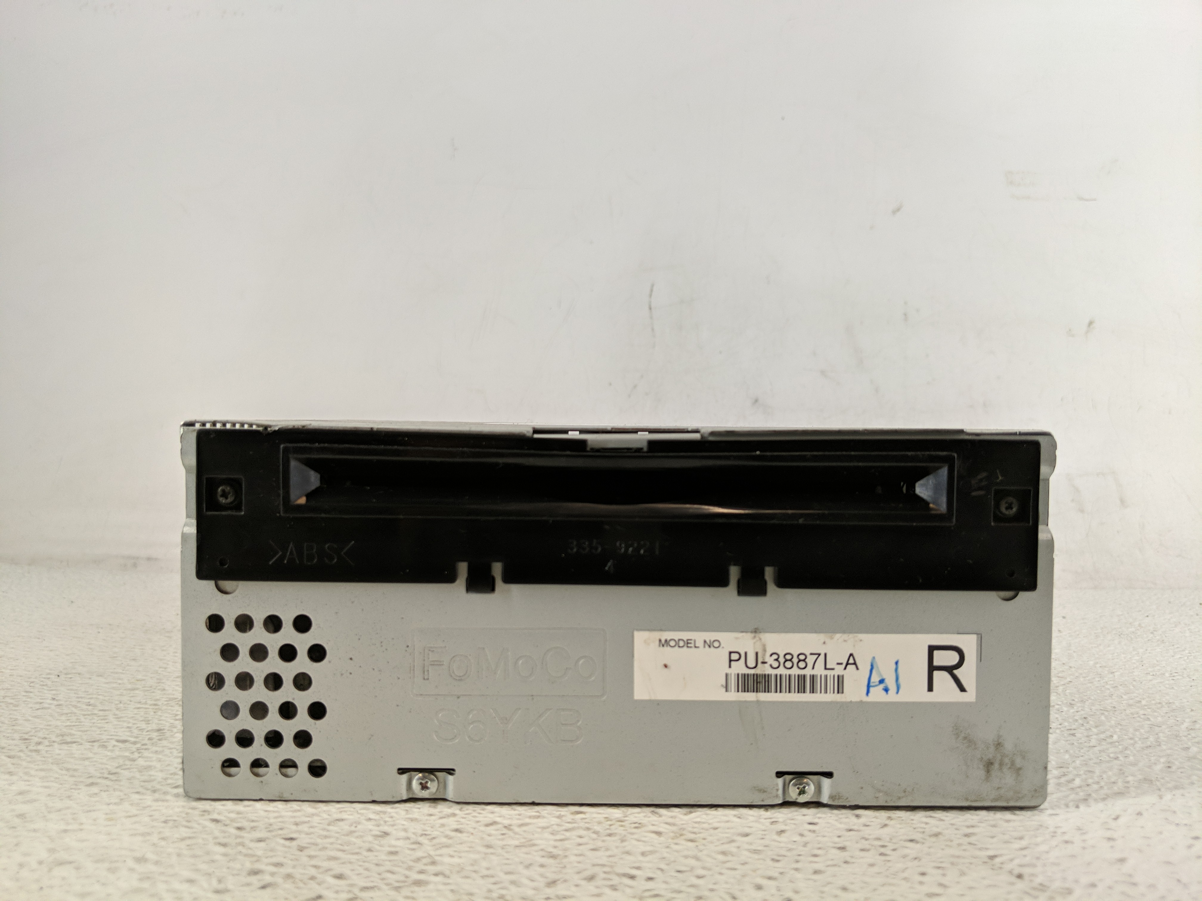 2013-2013 Ford Edge Am Fm Cd Player Radio Receiver 1198931 - Oemusedautoparts1.com