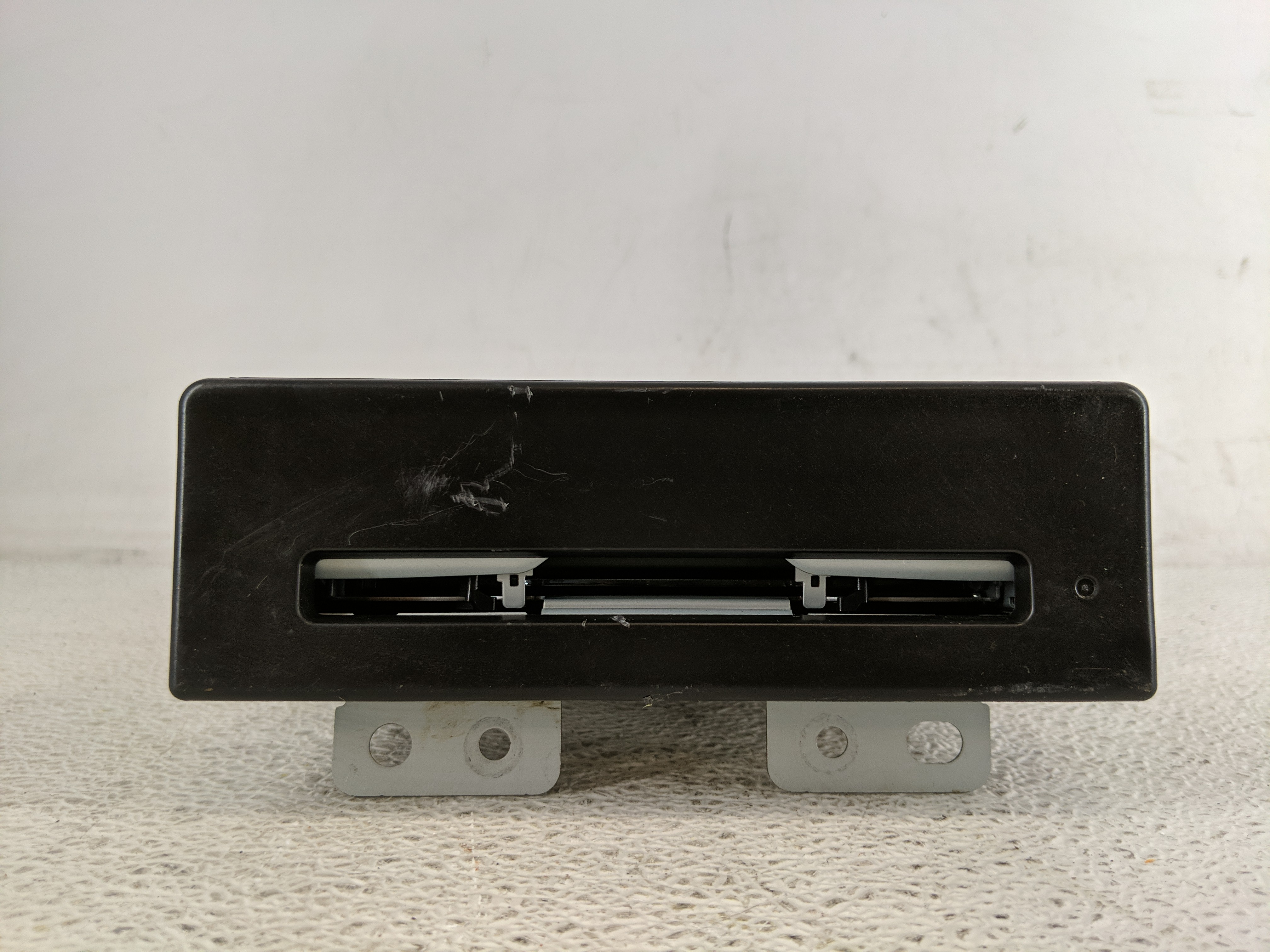2015-2017 Buick Regal Am Fm Cd Player Radio Receiver 1198940 - Oemusedautoparts1.com