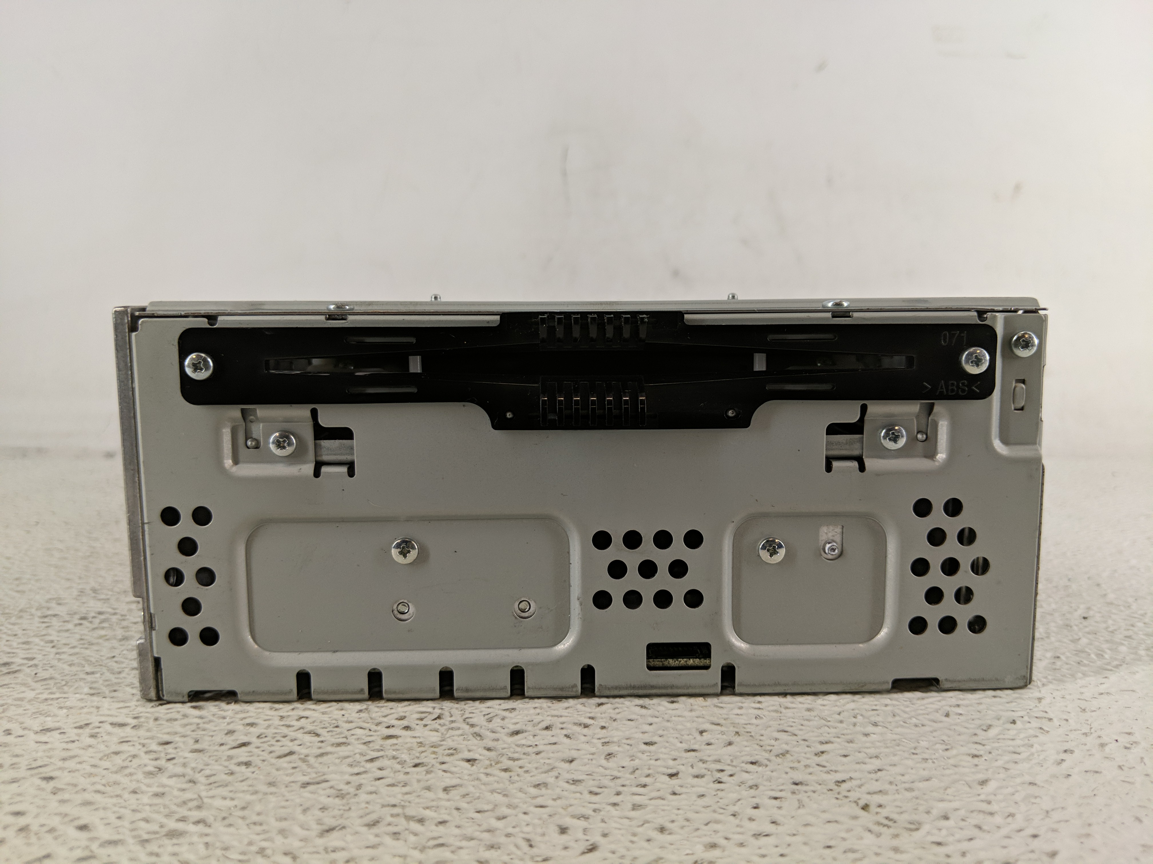 2013-2015 Ford Escape Am Fm Cd Player Radio Receiver 1198954 - Oemusedautoparts1.com
