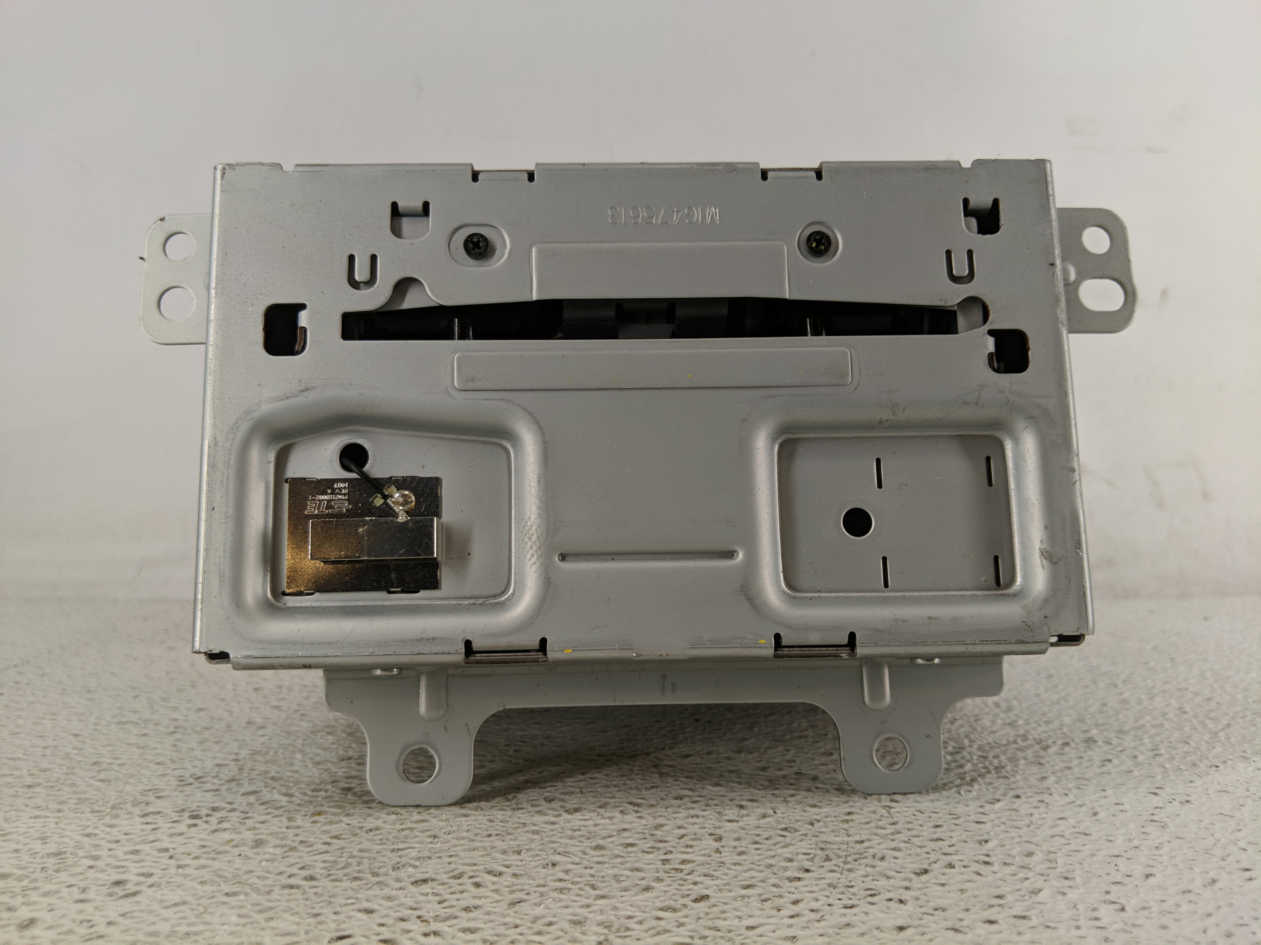 2015-2016 Buick Encore Am Fm Cd Player Radio Receiver 1198985 - Oemusedautoparts1.com