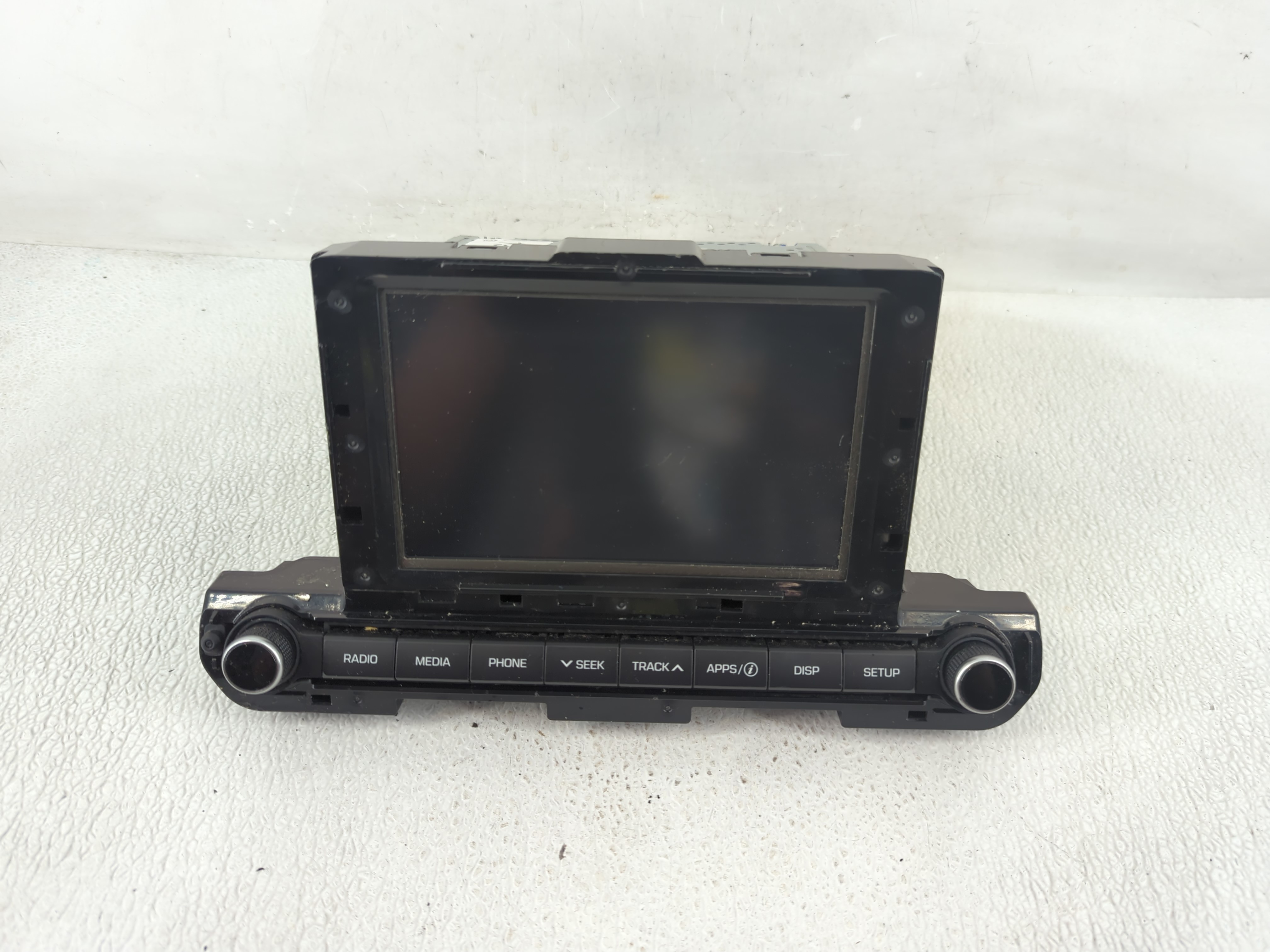 2017-2018 Hyundai Elantra Am Fm Cd Player Radio Receiver 1198998 - Oemusedautoparts1.com