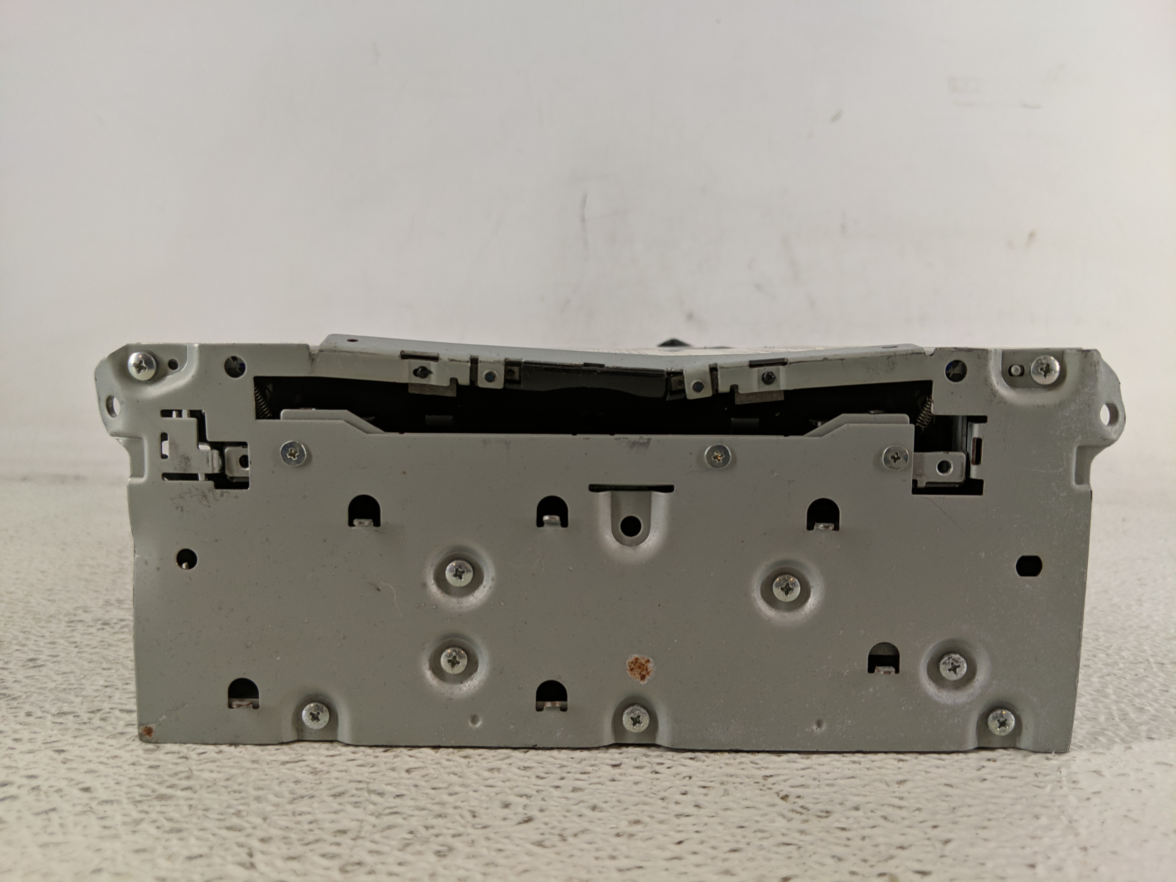 2017-2020 Infiniti Q60 Am Fm Cd Player Radio Receiver 1199007 - Oemusedautoparts1.com