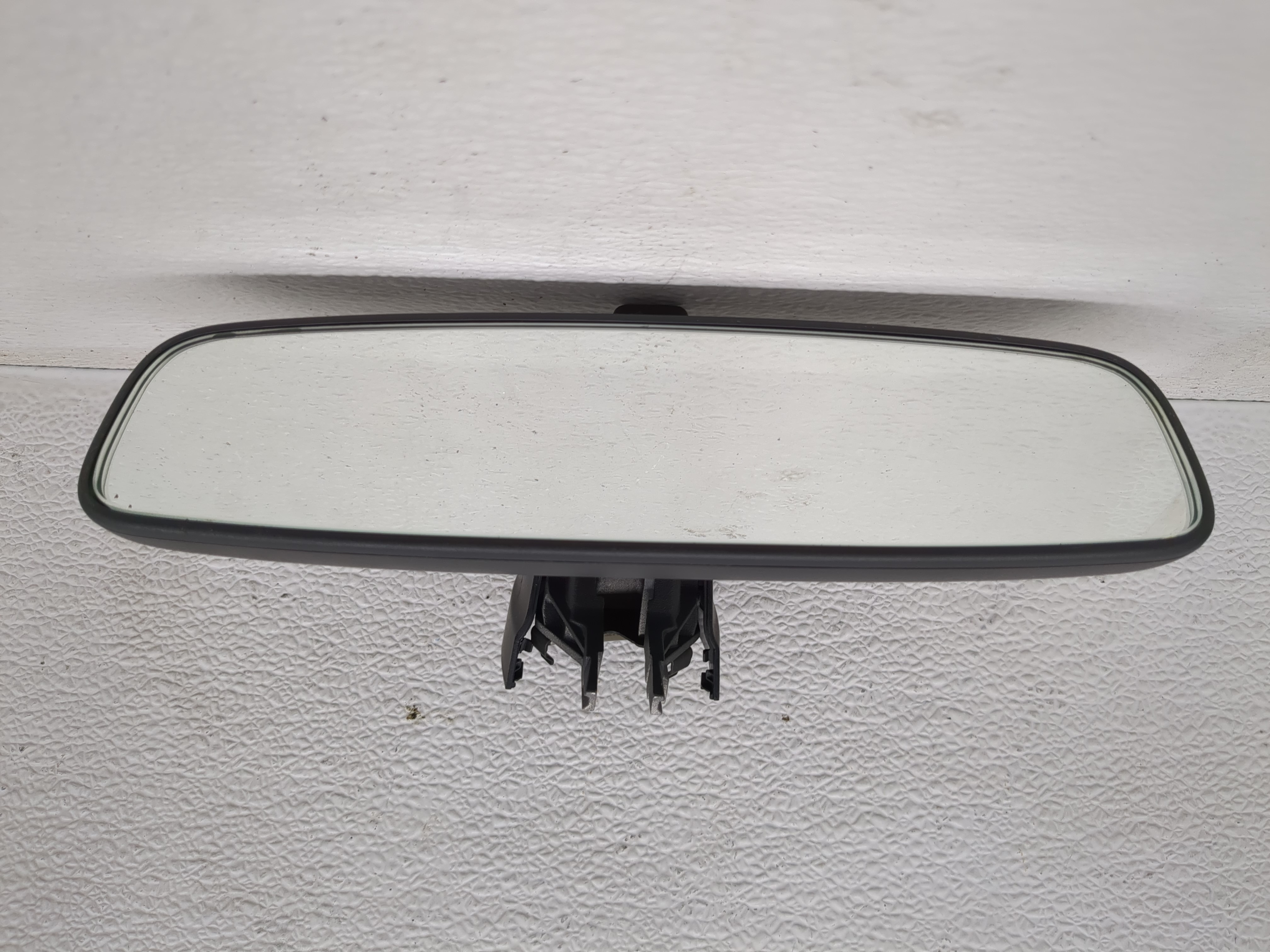 2023 Volkswagen Tiguan Interior Rear View Mirror Oem 1199026 - Oemusedautoparts1.com