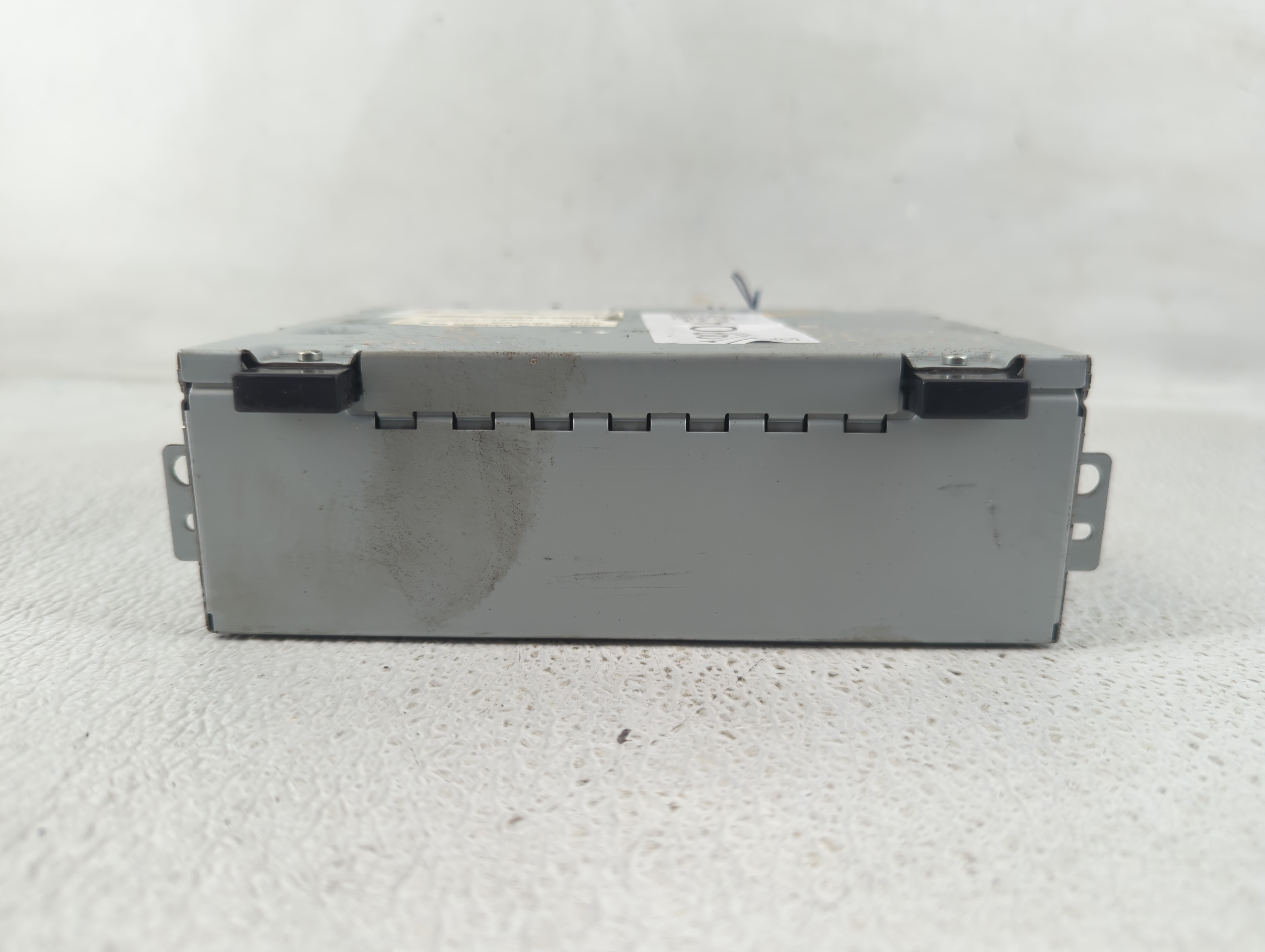2017-2019 Land Rover Discovery Sport Am Fm Cd Player Radio Receiver 1199045 - Oemusedautoparts1.com