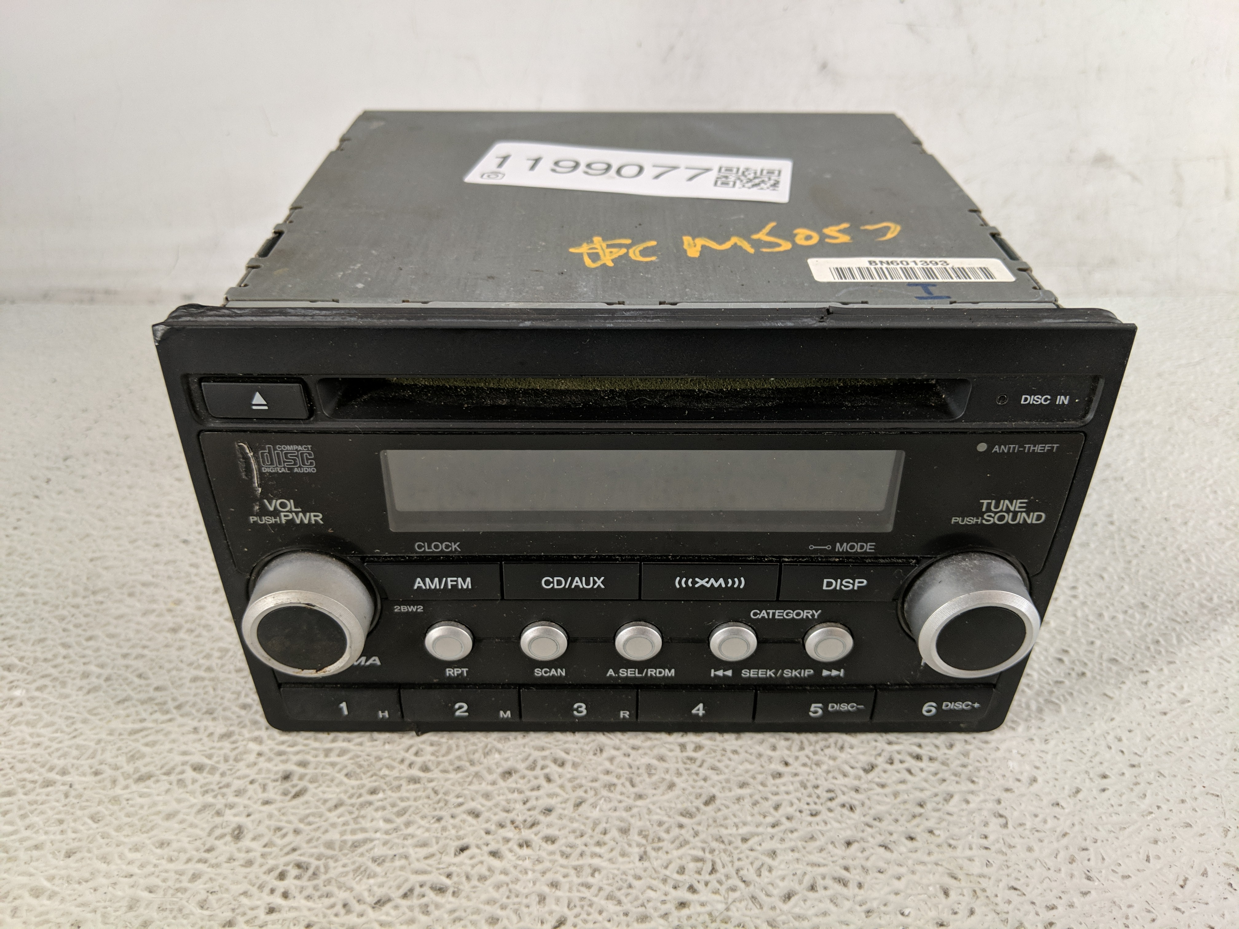 2007-2011 Honda Element Am Fm Cd Player Radio Receiver 1199077 - Oemusedautoparts1.com