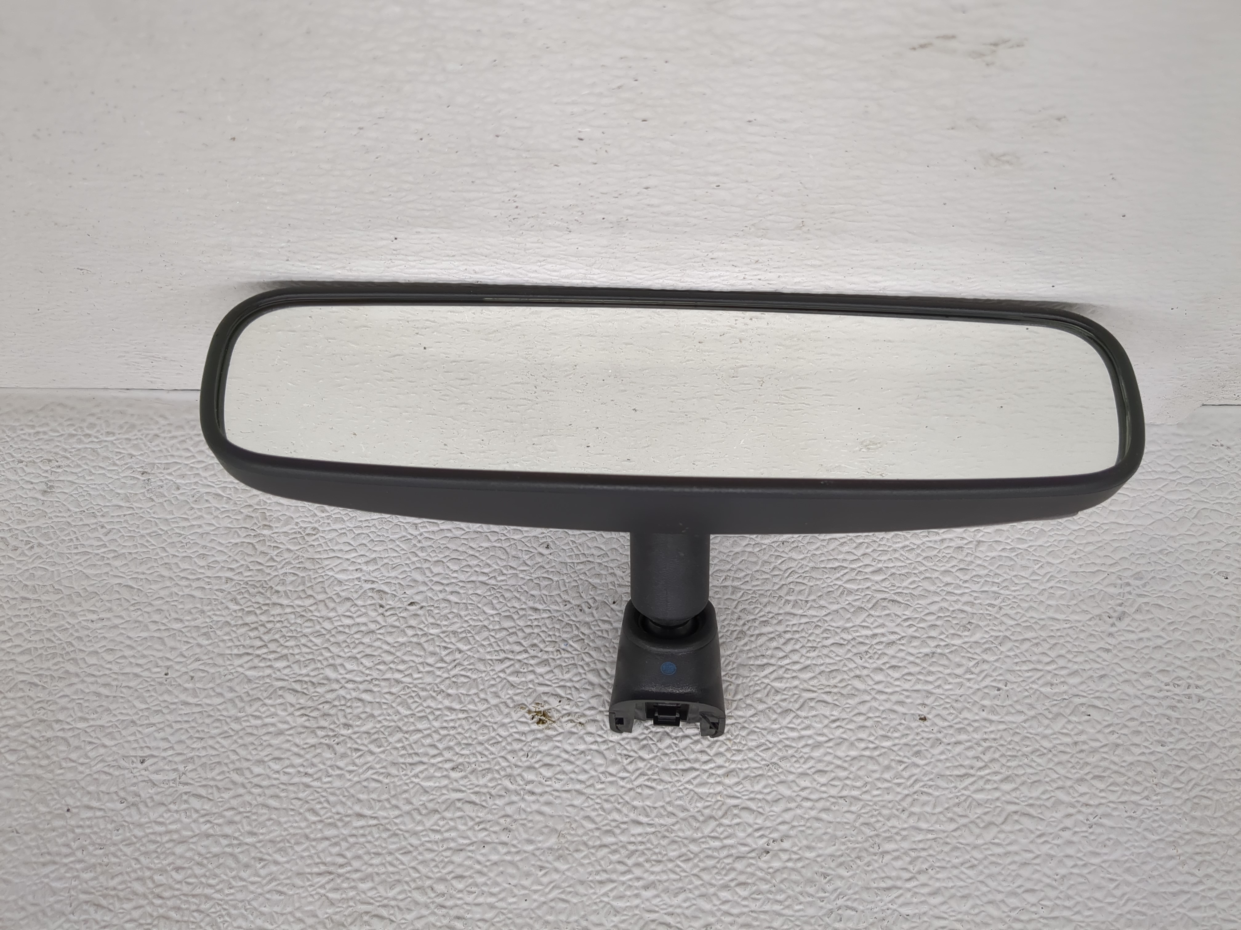 2017-2021 Nissan Rogue Sport Interior Rear View Mirror Oem 1199147 - Oemusedautoparts1.com