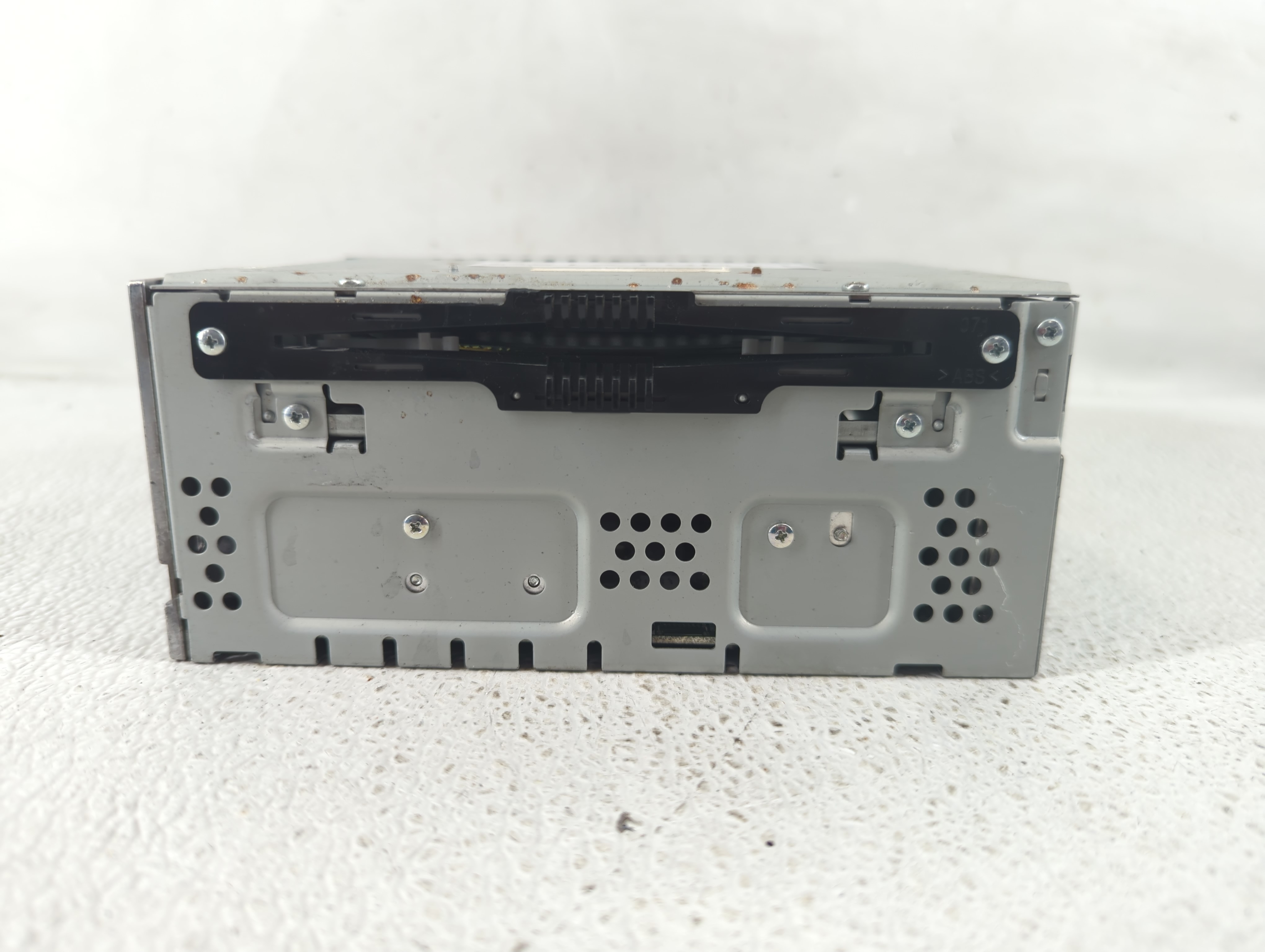 2013-2015 Ford Taurus Am Fm Cd Player Radio Receiver 1199171 - Oemusedautoparts1.com