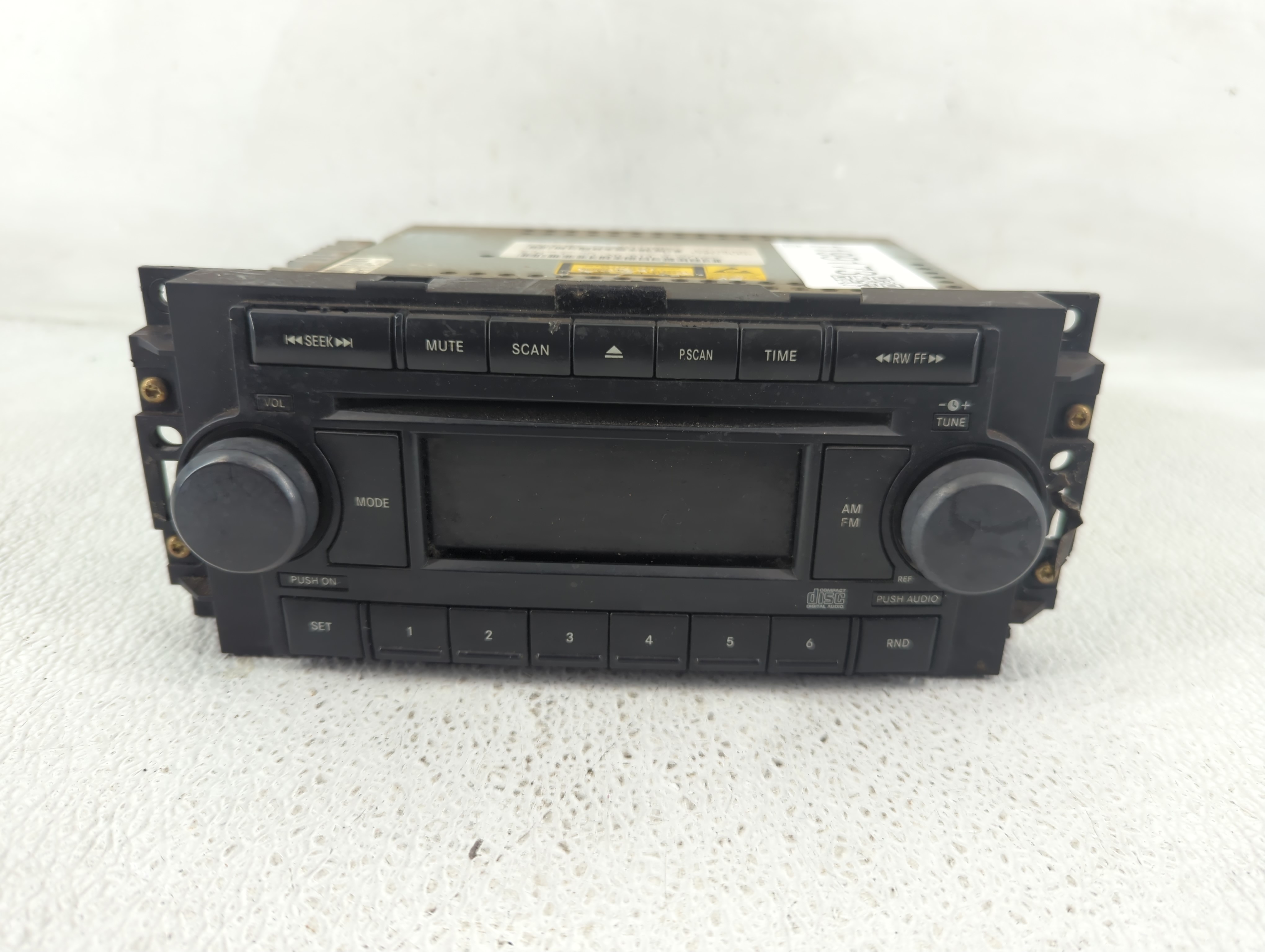 2005-2007 Dodge Dakota Am Fm Cd Player Radio Receiver 1199173 - Oemusedautoparts1.com