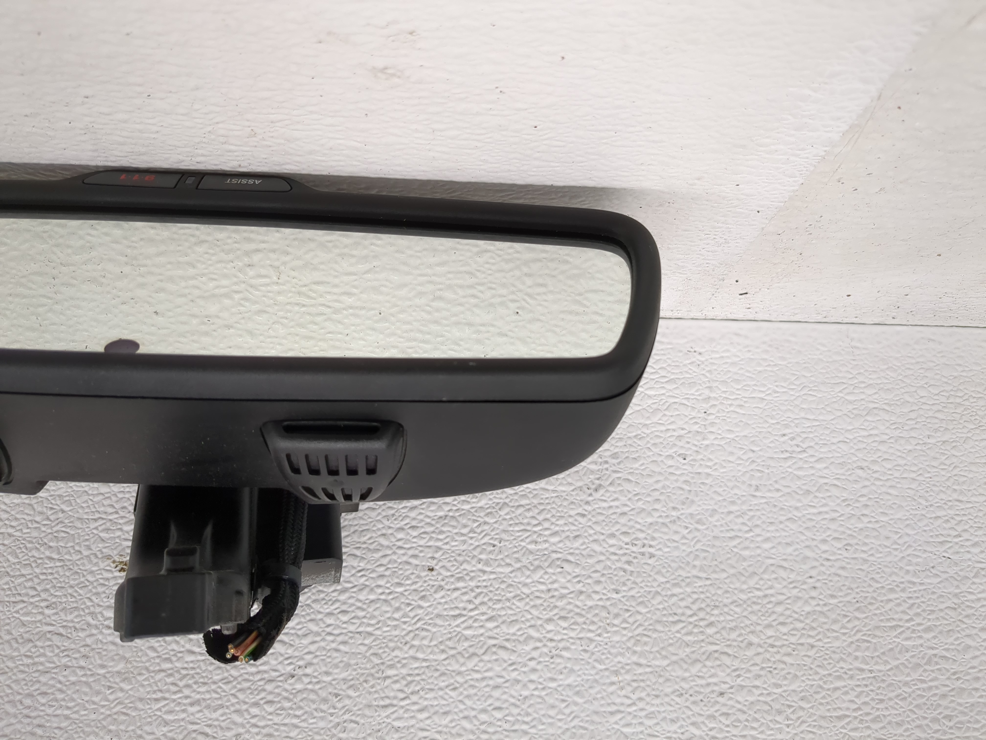 2017-2022 Chrysler 300 Interior Rear View Mirror Oem 1199200 - Oemusedautoparts1.com
