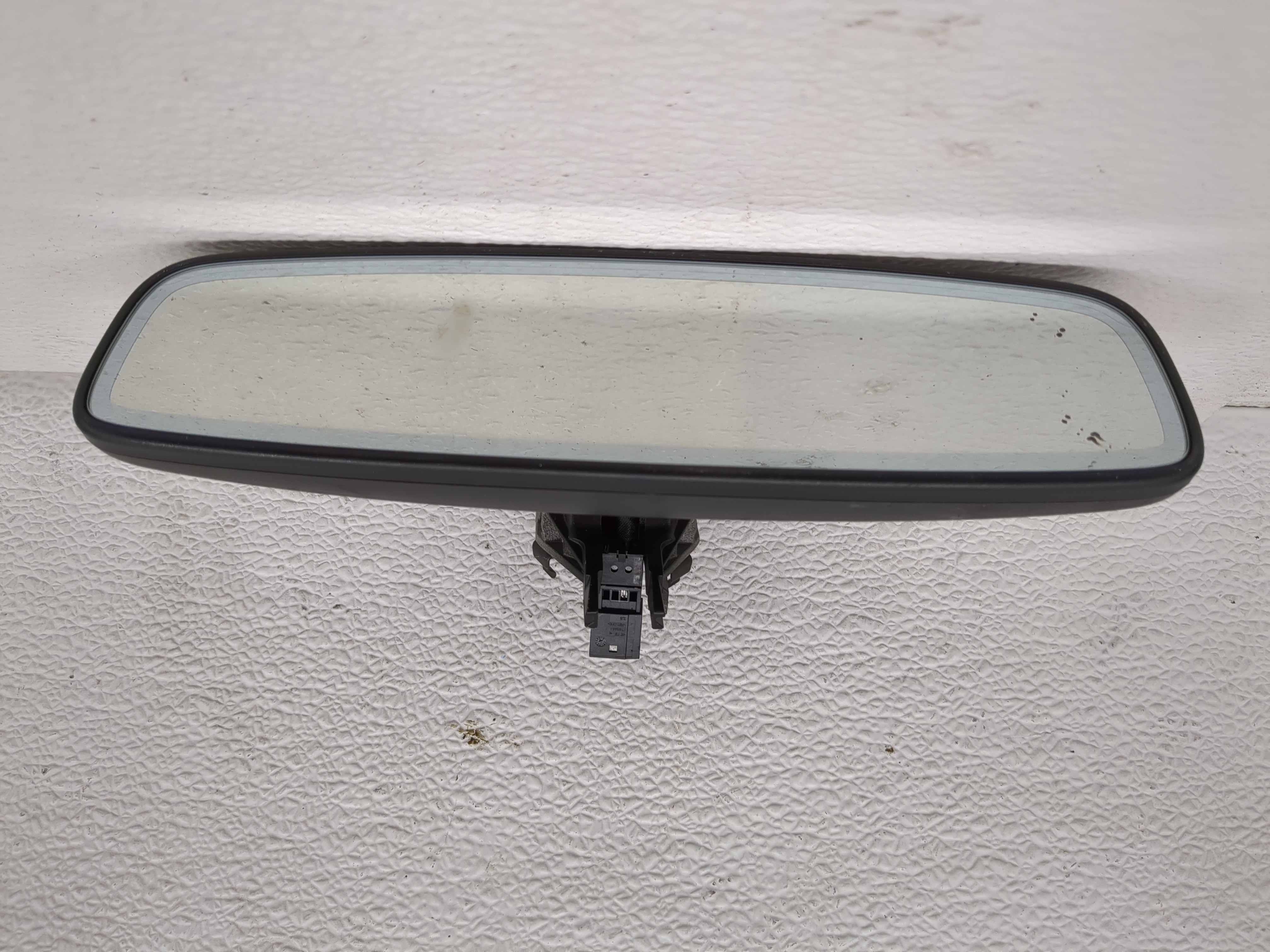 Volkswagen Atlas Interior Rear View Mirror Oem 1199213 - Oemusedautoparts1.com