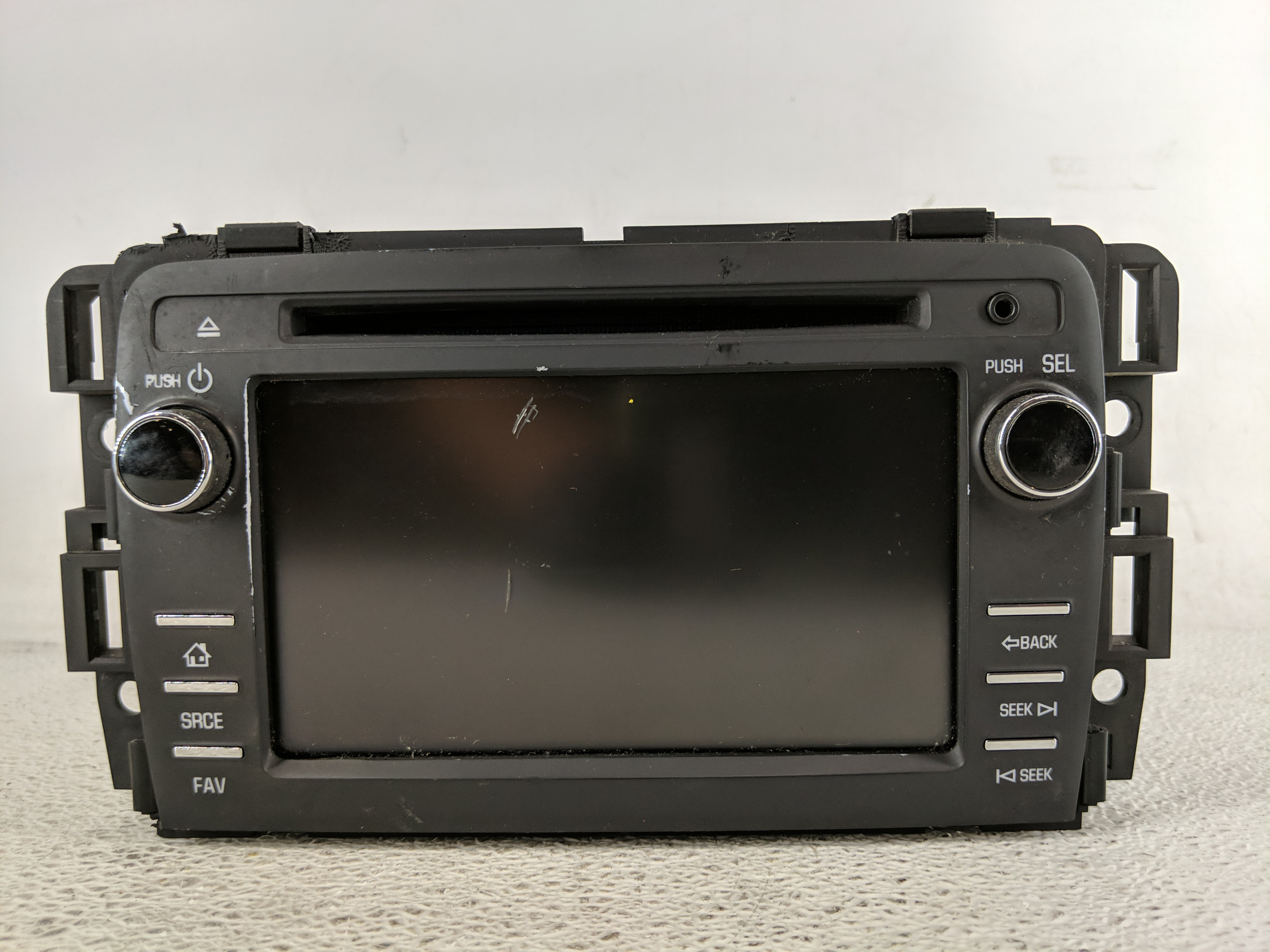 2013-2014 Chevrolet Traverse Am Fm Cd Player Radio Receiver 1199315 - Oemusedautoparts1.com