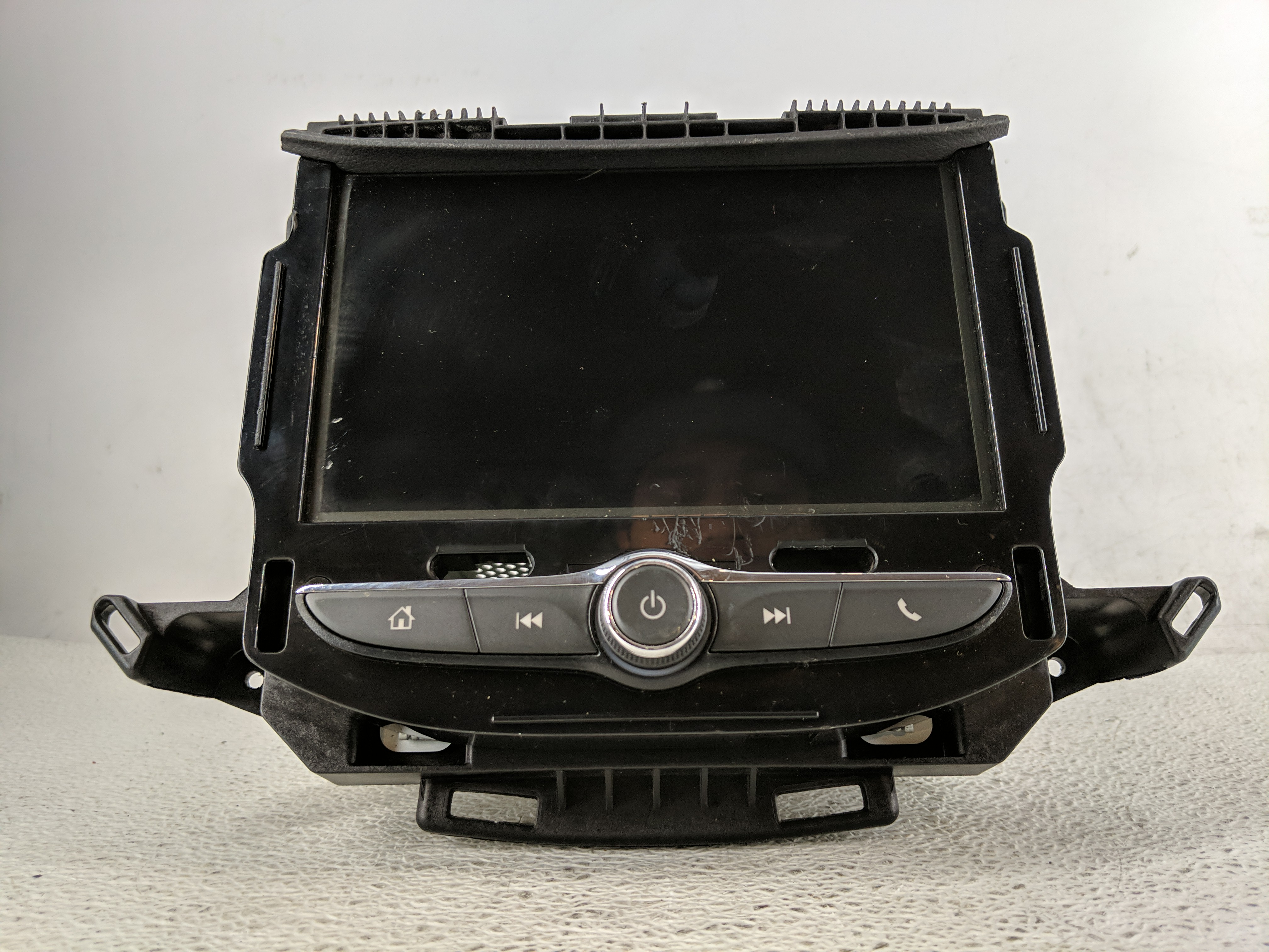 2017-2020 Chevrolet Trax Am Fm Cd Player Radio Receiver 1199316 - Oemusedautoparts1.com