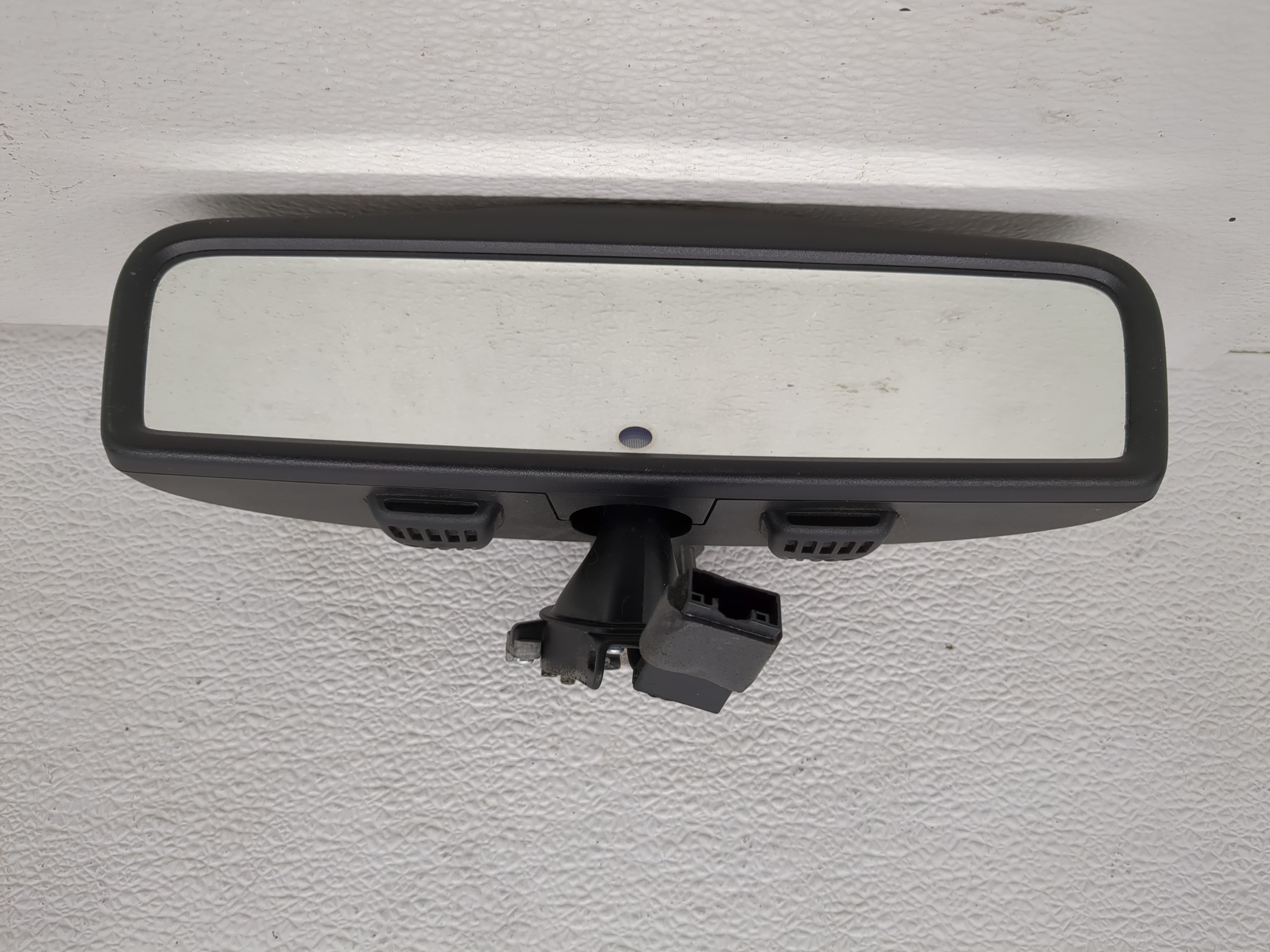 2011-2014 Chrysler 300 Interior Rear View Mirror Oem 1199388 - Oemusedautoparts1.com