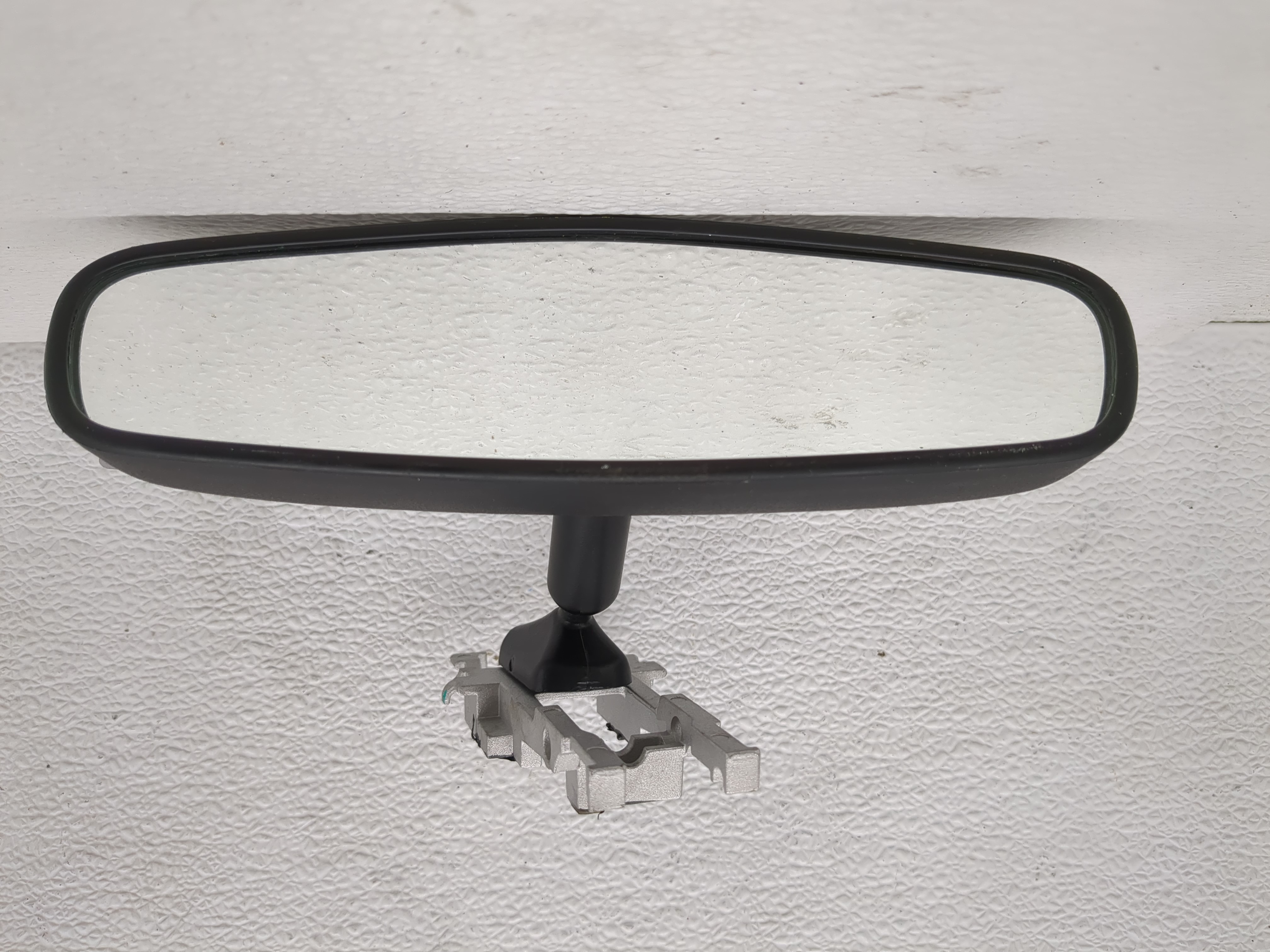 2018-2022 Chevrolet Equinox Interior Rear View Mirror Oem 1199393 - Oemusedautoparts1.com