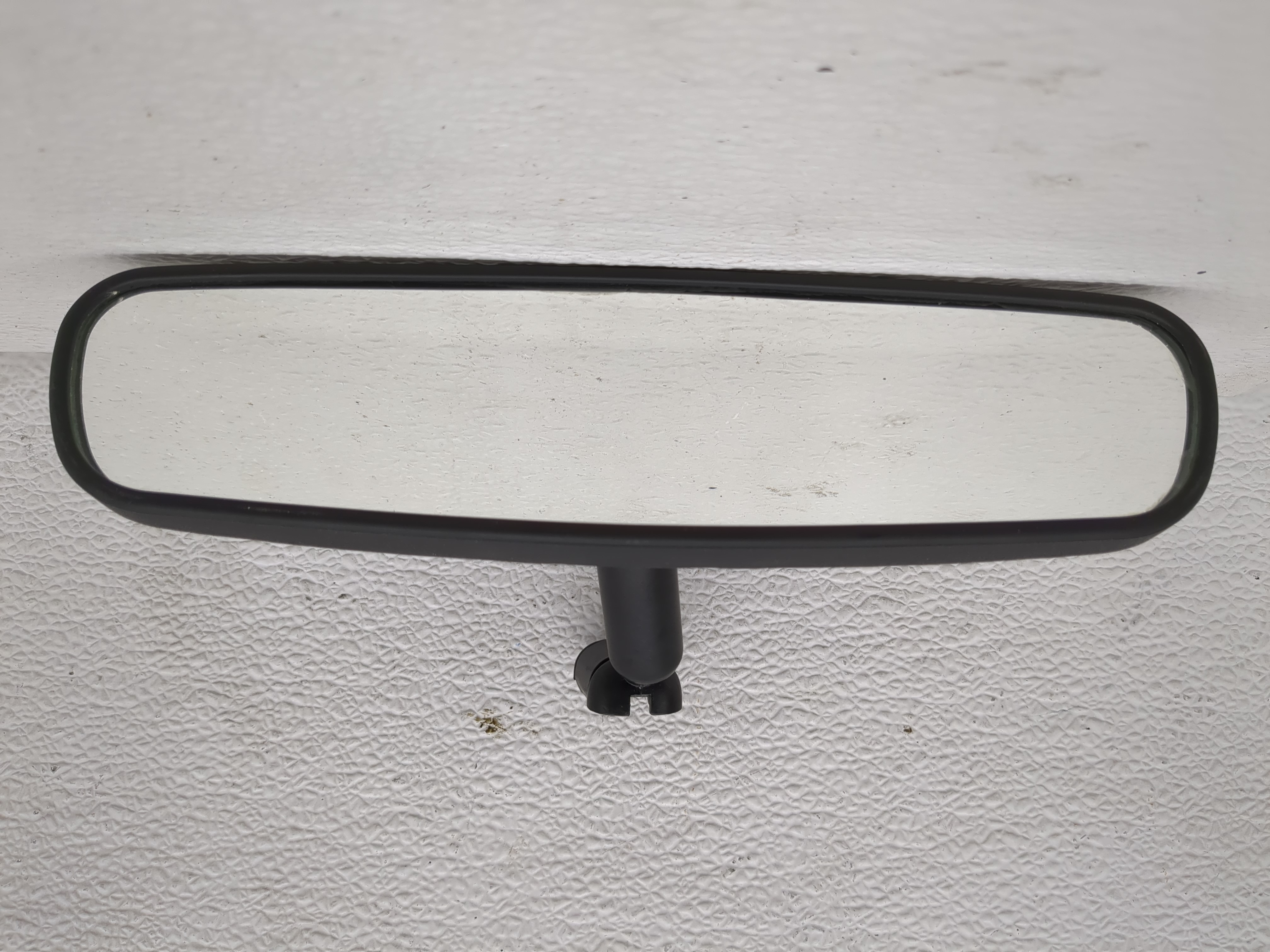 2017-2019 Ford Escape Interior Rear View Mirror Oem 1199399 - Oemusedautoparts1.com