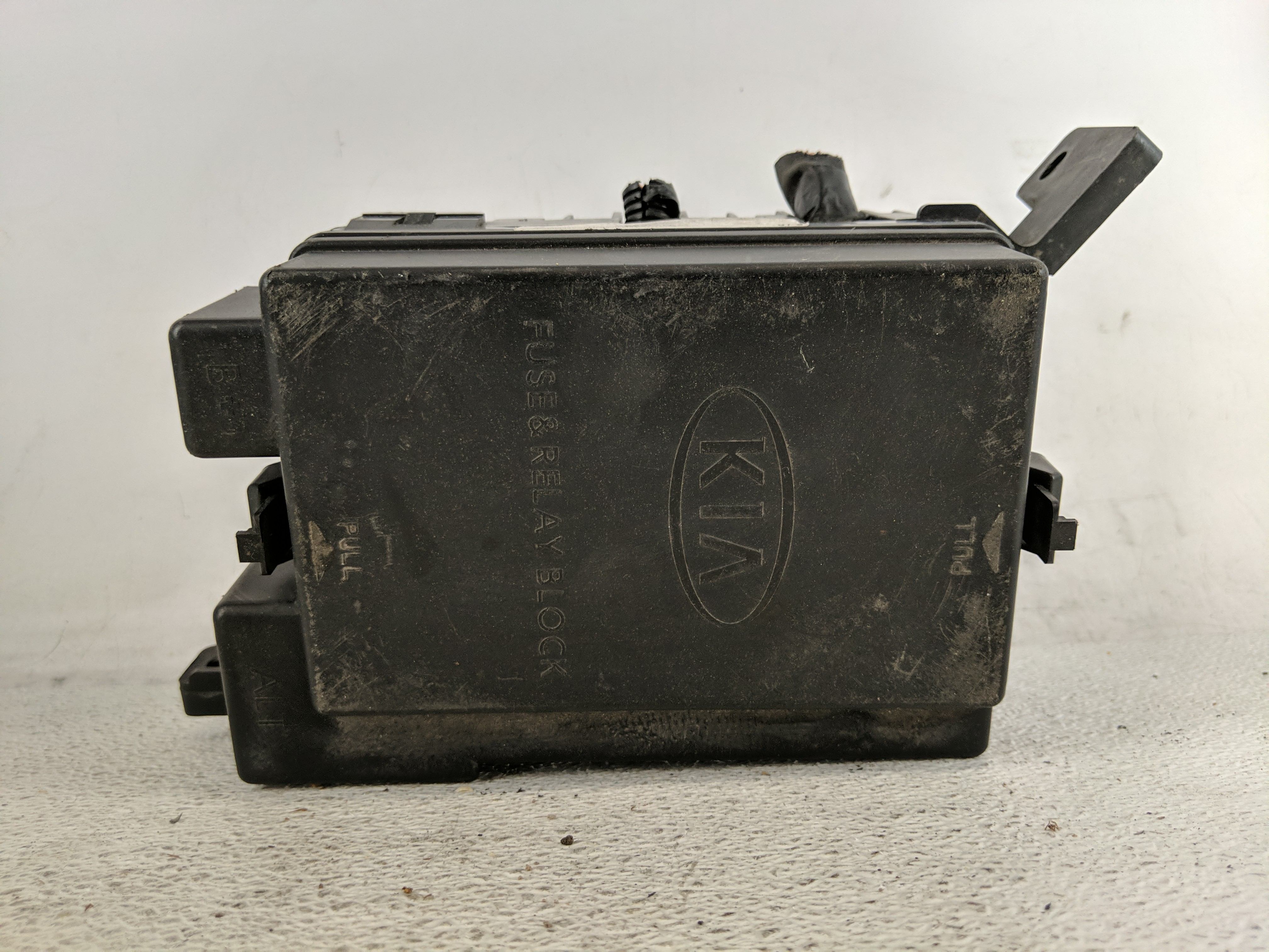 2005-2010 Kia Sportage Fusebox Fuse Box Relay Module 1199457 - Oemusedautoparts1.com