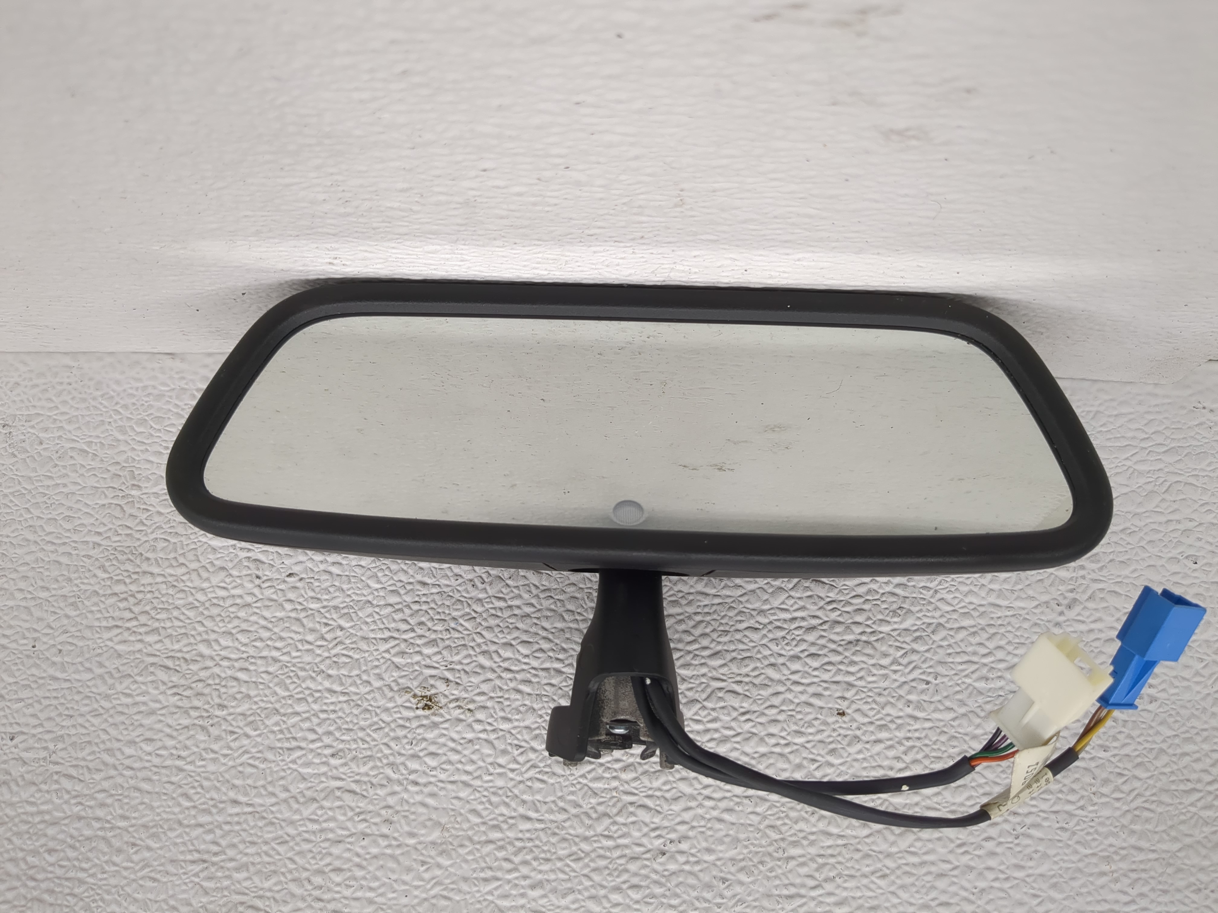 2014-2019 Mercedes-benz Cla250 Interior Rear View Mirror Oem 1199517 - Oemusedautoparts1.com