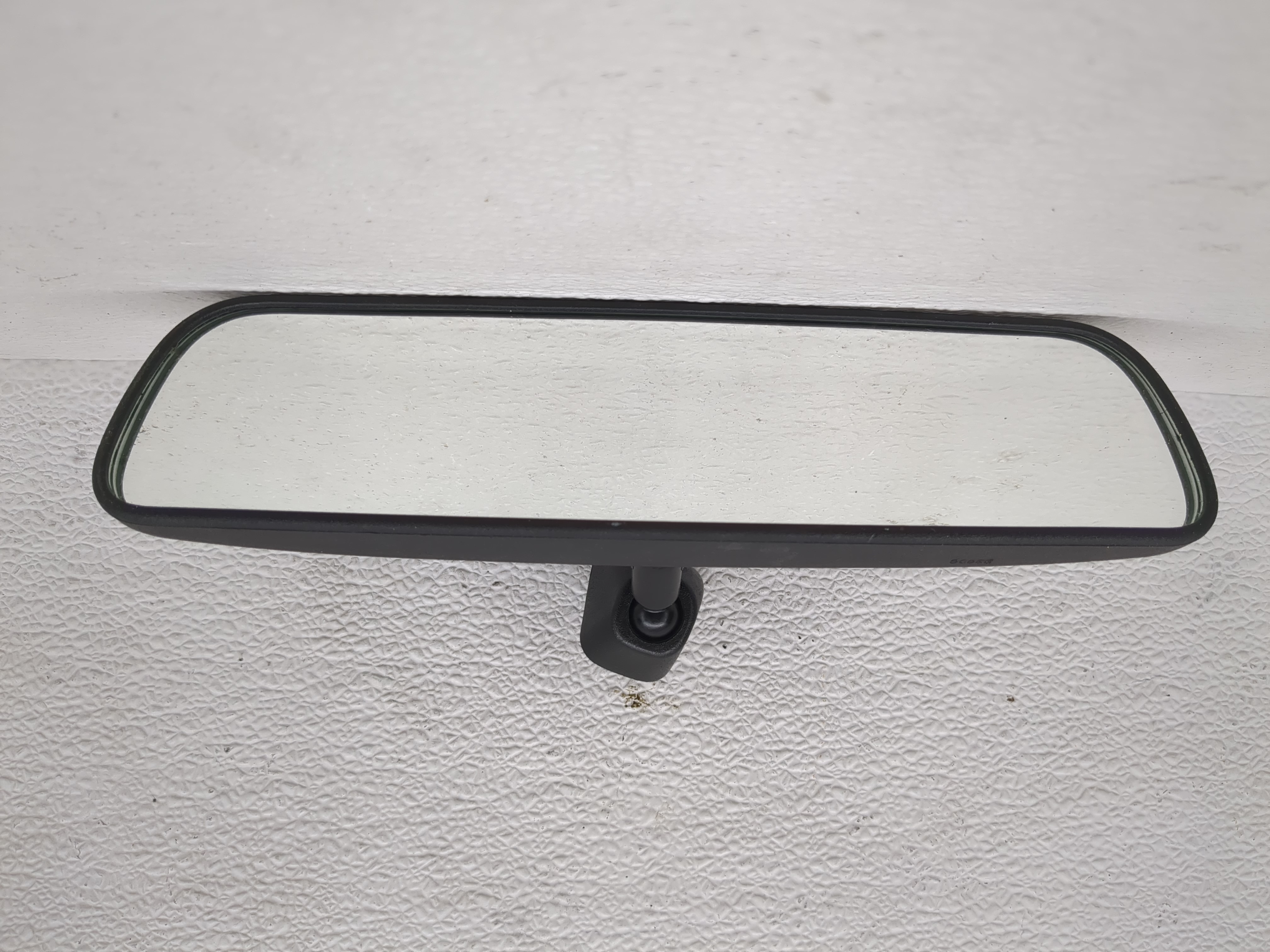 2024 Hyundai Kona Interior Rear View Mirror Oem 1199539 - Oemusedautoparts1.com