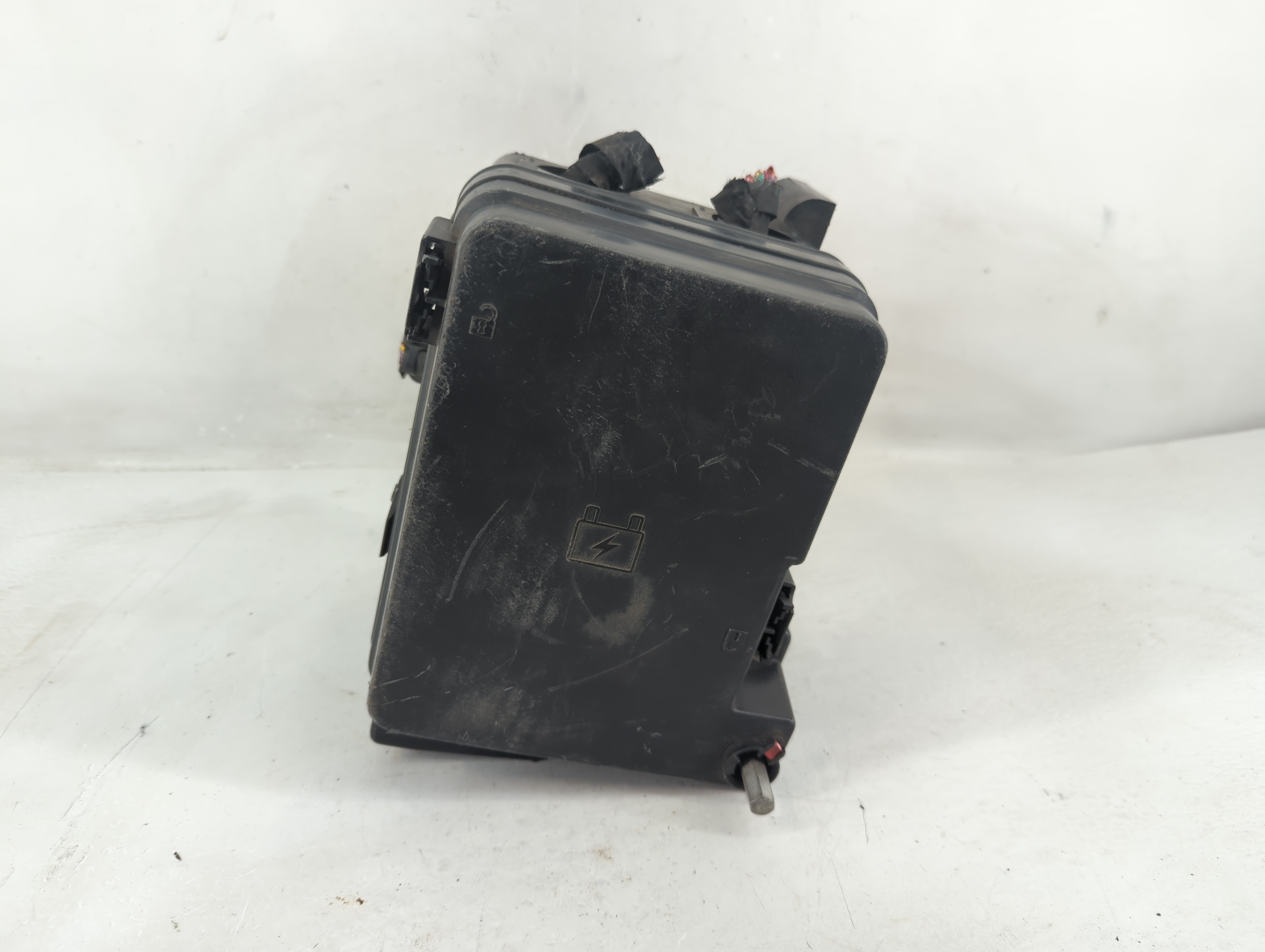 2011-2011 Chevrolet Equinox Fusebox Fuse Box Relay Module 20899629_02 1199544 - Oemusedautoparts1.com
