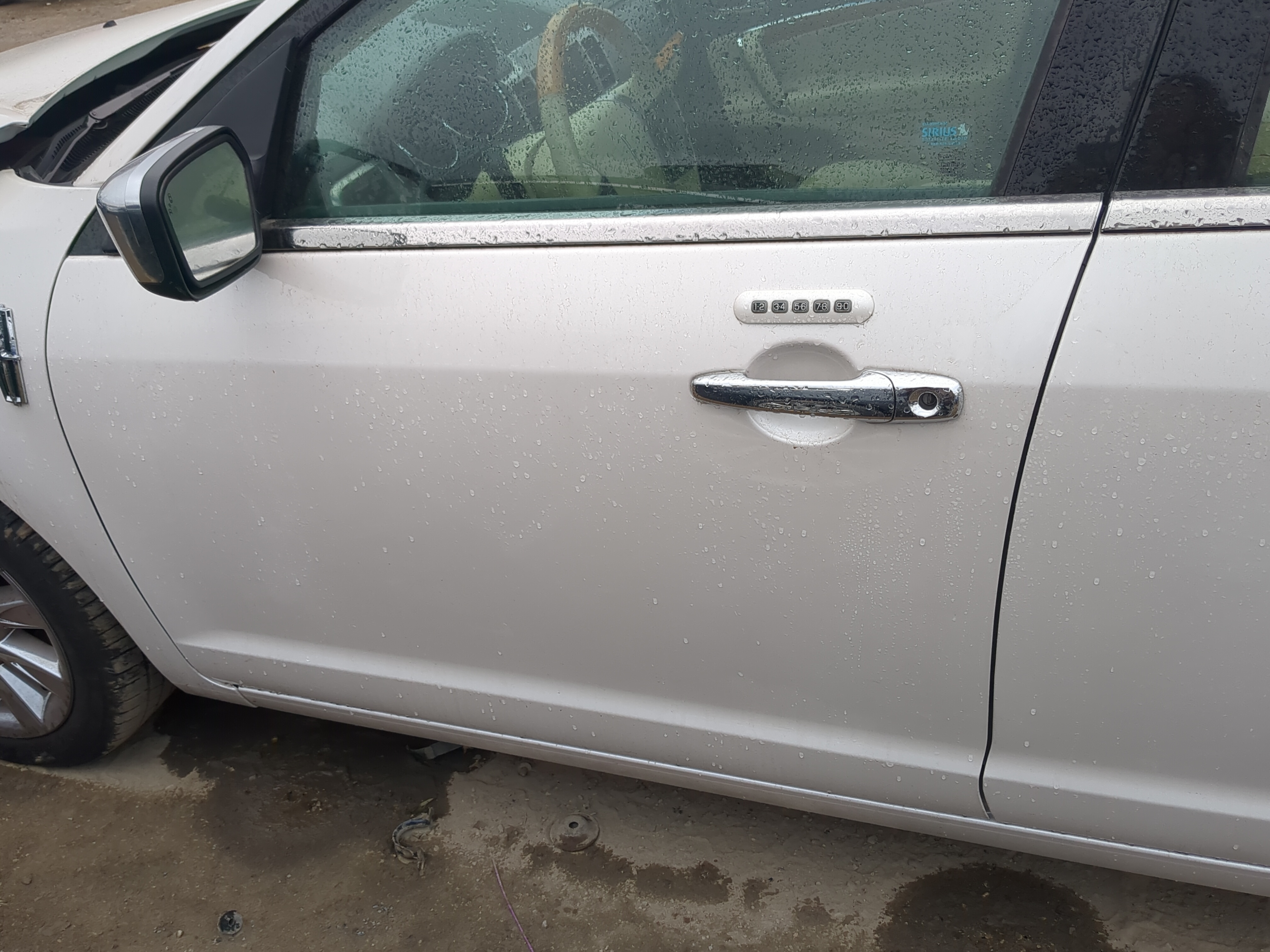 2007-2012 Lincoln Mkz Driver Front Door Oem 1199974 - Oemusedautoparts1.com