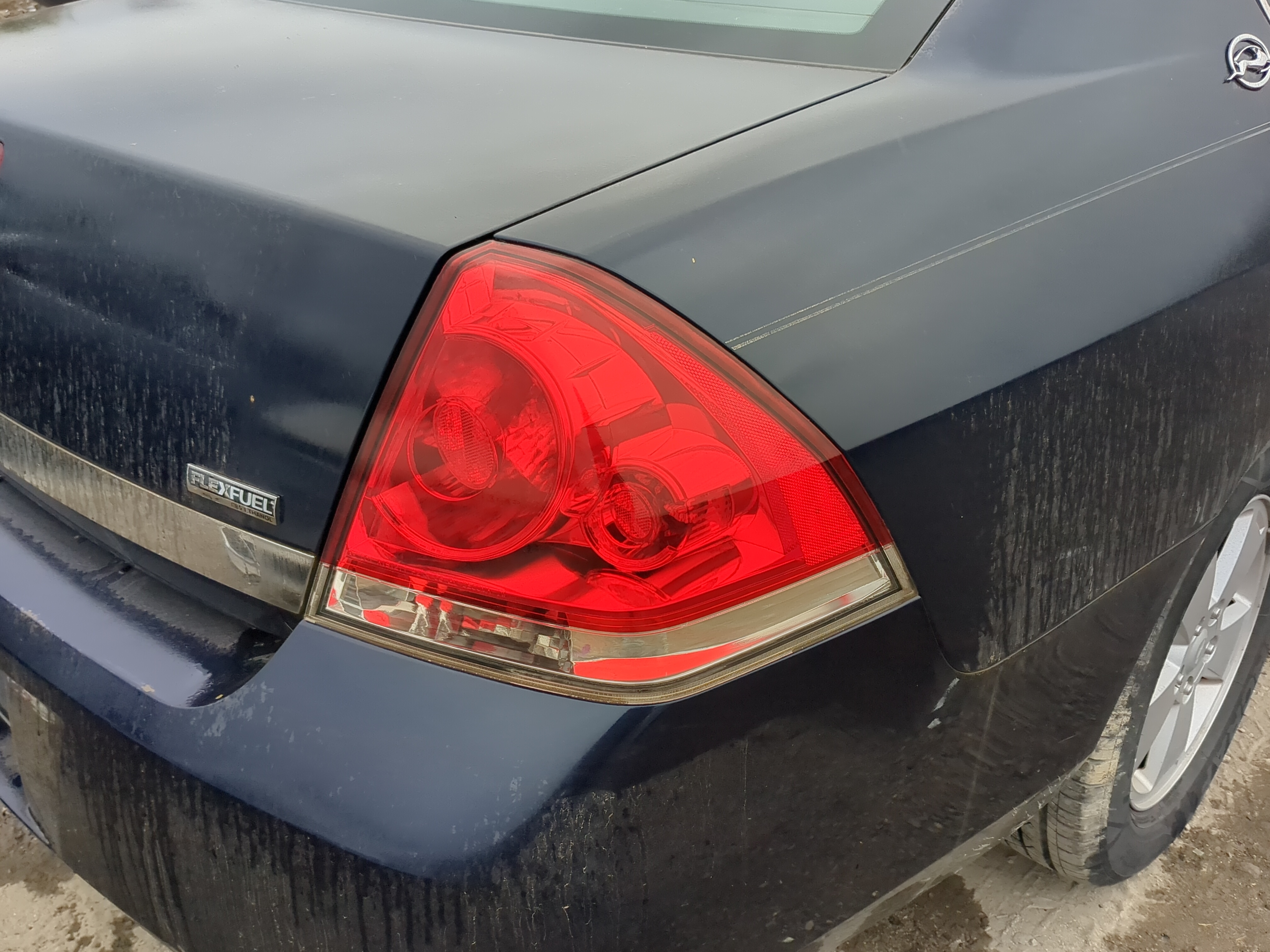 Picture of 2006-2016 Chevrolet Impala Passenger Right Side Tail Light Taillight Oem 1200169
