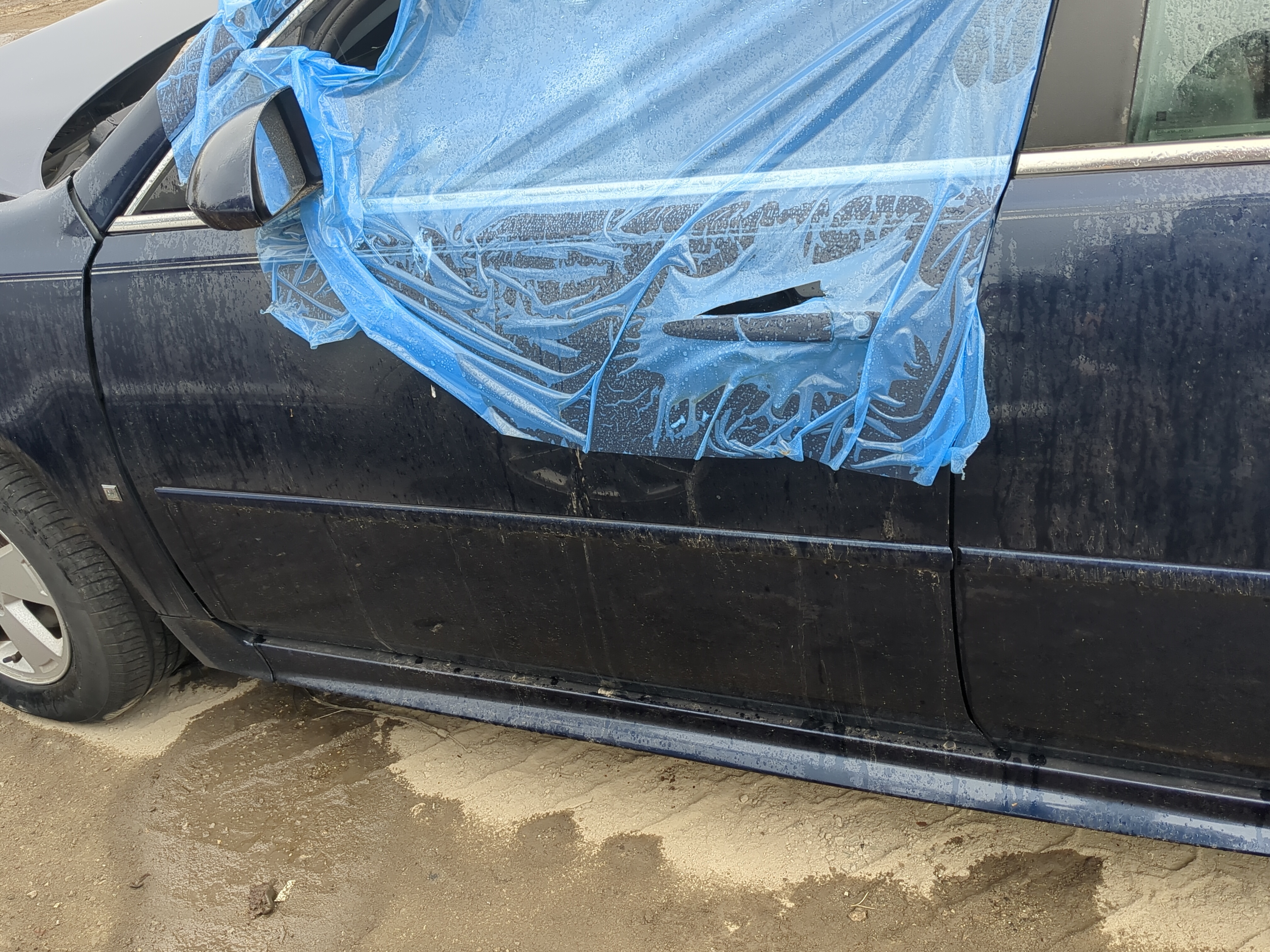 2008-2016 Chevrolet Impala Driver Front Door Oem 1200244 - Oemusedautoparts1.com