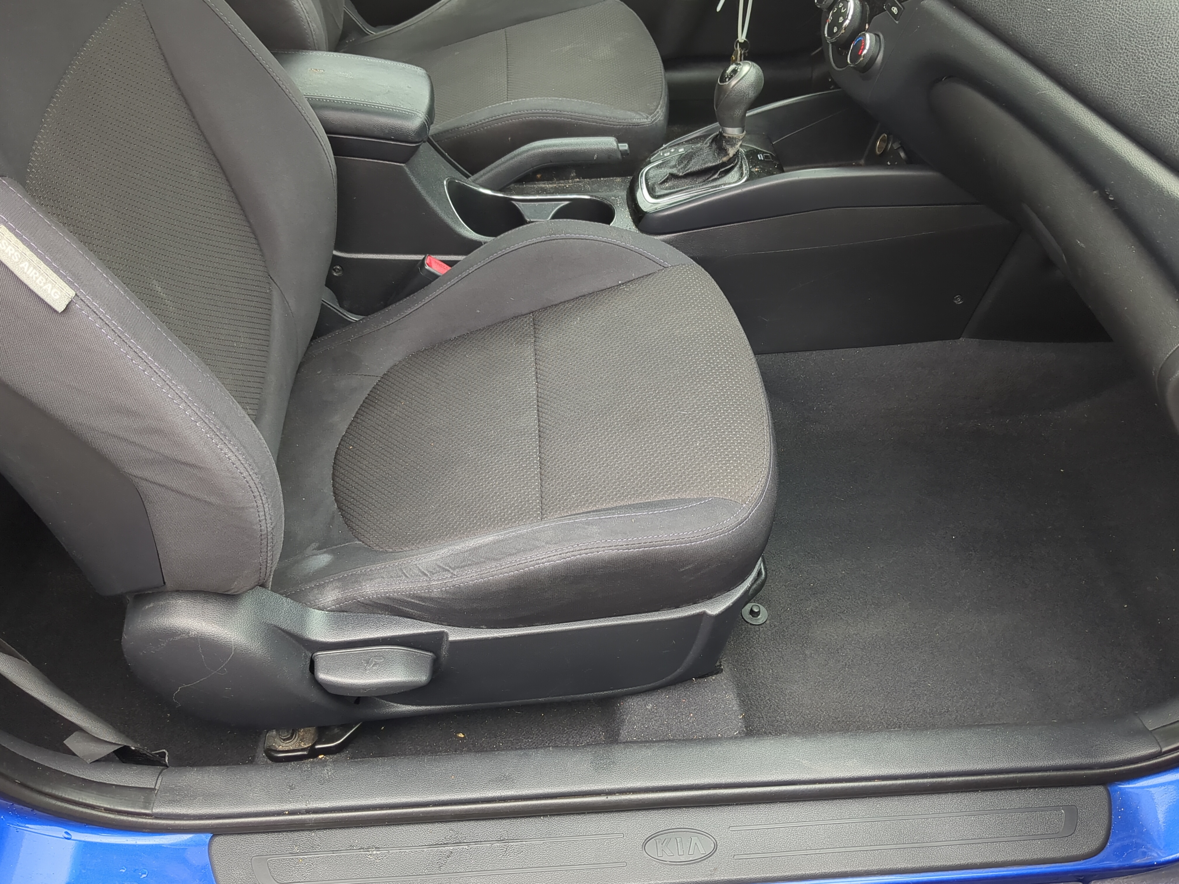 2010-2013 Kia Forte Koup Passenger Front Seat Oem 1200326 - Oemusedautoparts1.com