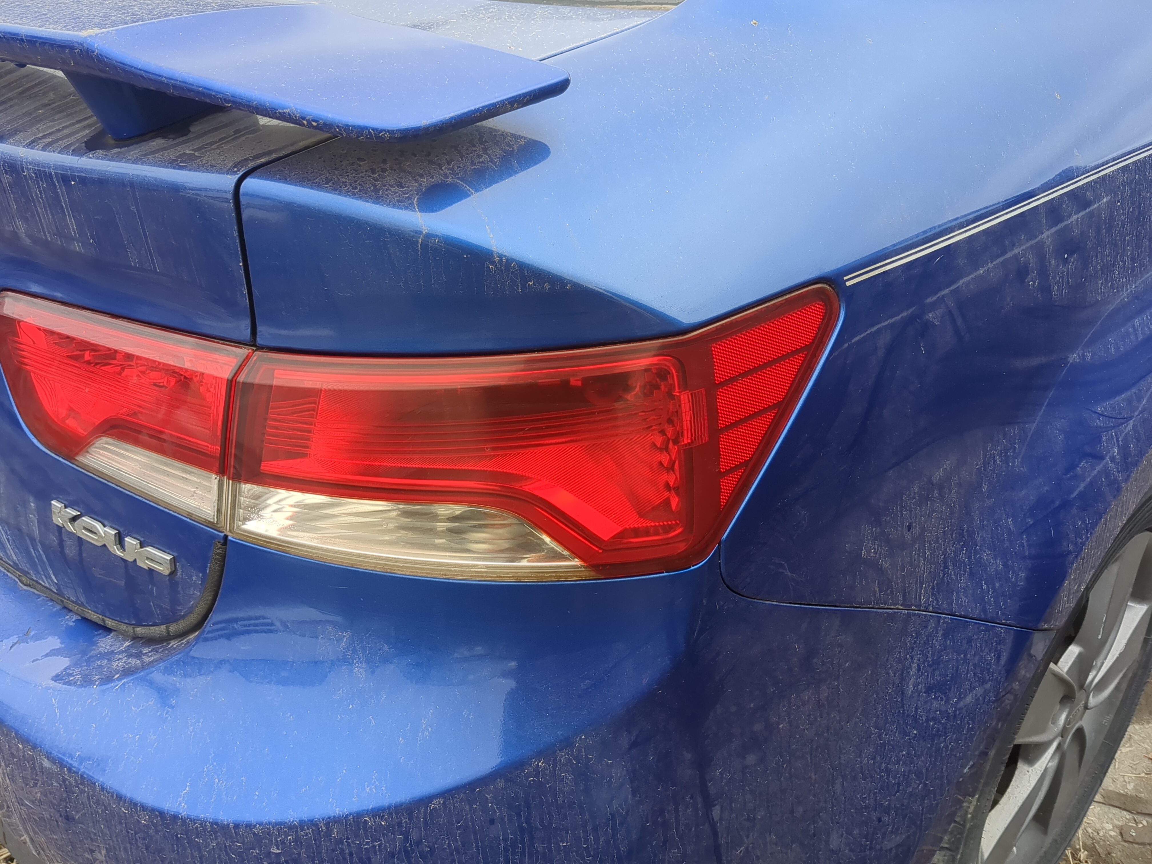 Picture of 2010-2013 Kia Forte Koup Passenger Right Side Tail Light Taillight Oem 1200378