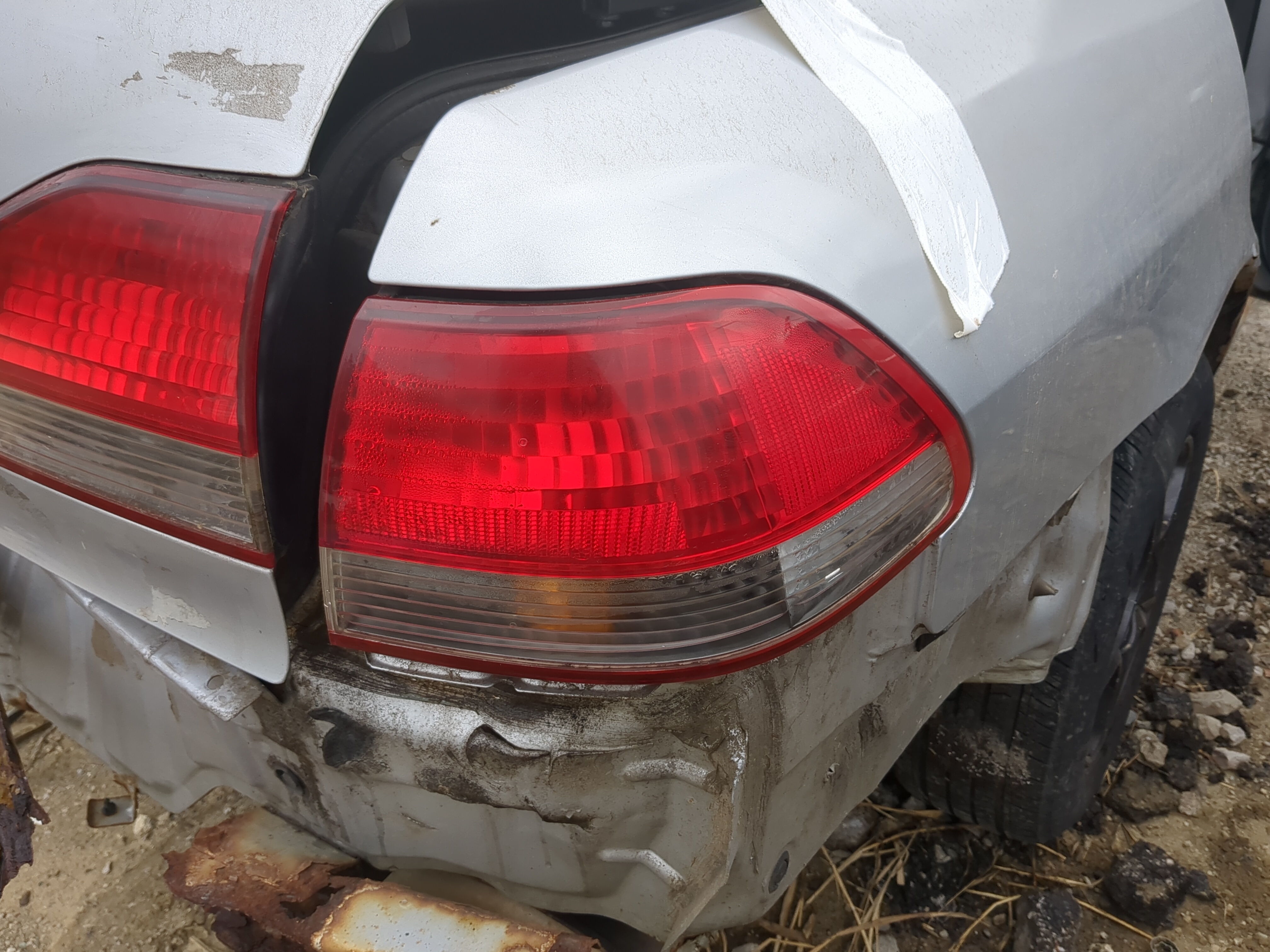 Picture of 2001-2002 Honda Accord Passenger Right Side Tail Light Taillight Oem 1200392