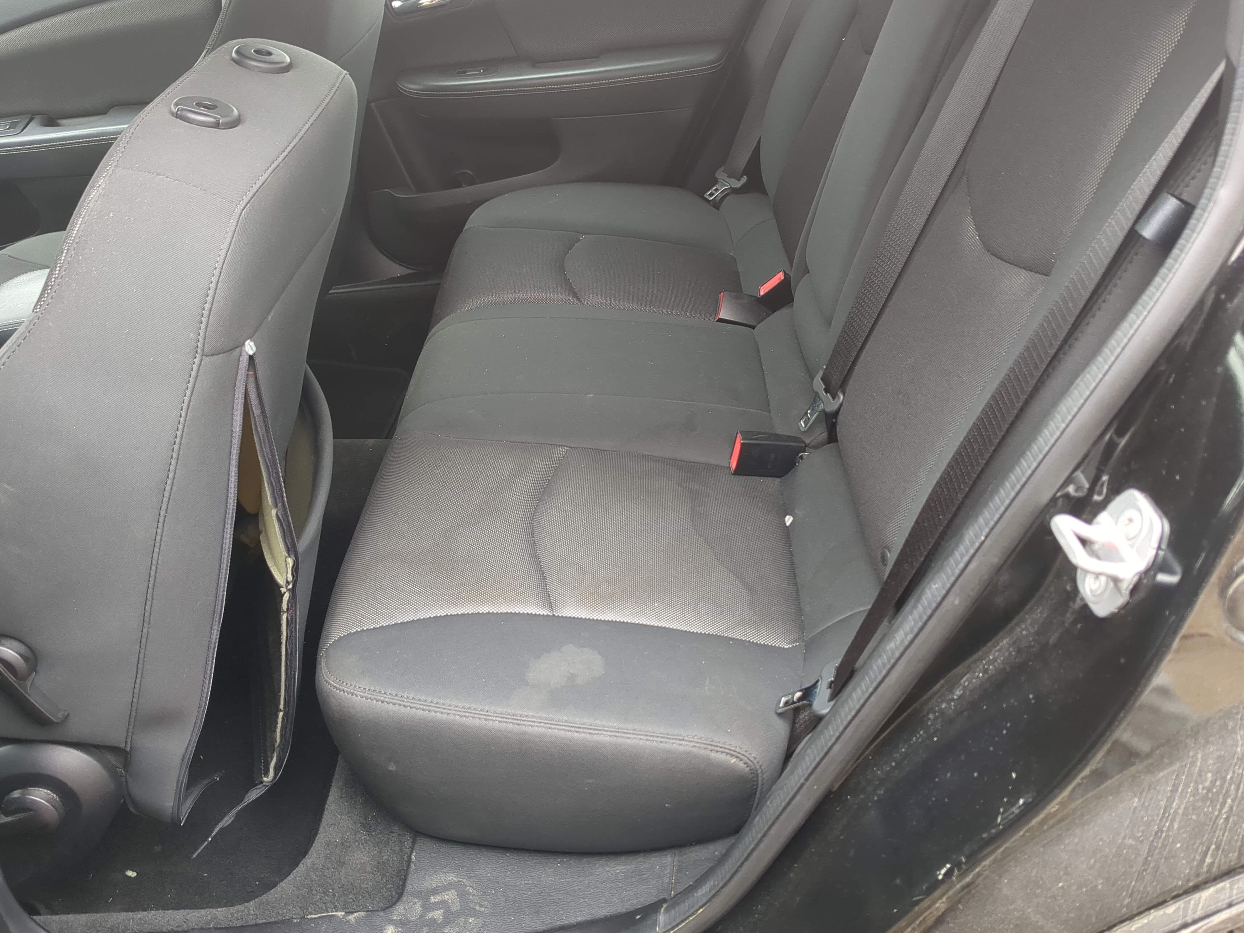2013 Dodge Avenger Rear Seat Oem 1200661 - Oemusedautoparts1.com
